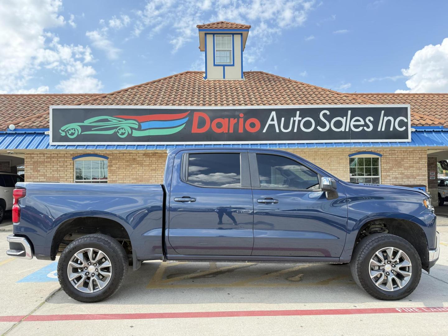 2021 Northsky Blue Metallic /Gideon/Very Dark Atmosphere, cloth Gideon/Very Dar Chevrolet Silverado 1500 74656 (1GCUYDET5MZ) with an 3.0L L6 DOHC 16V TURBO DIESEL engine, 6-Speed Automatic transmission, located at 2401 E Main St., Grand Prairie, TX, 75050, (972) 262-4440, 32.748981, -96.969643 - Photo#34
