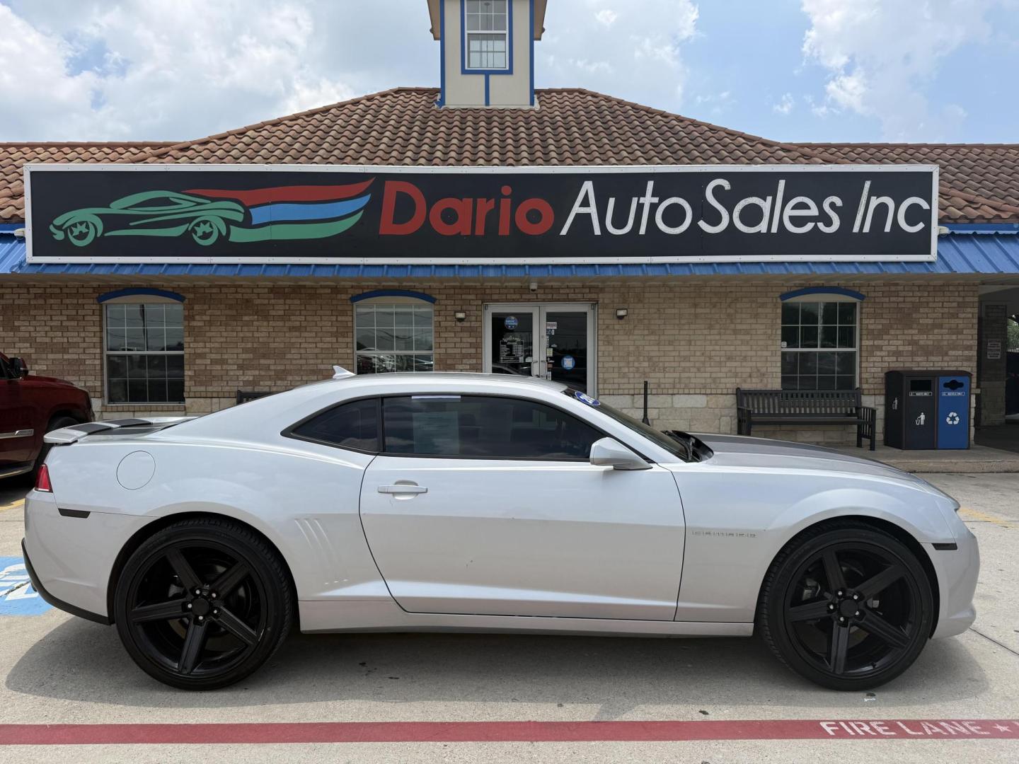 2015 Silver Ice Metallic /Beige Black Gray Chevrolet Camaro 49804 (2G1FD1E36F9) with an 3.6L V6 DOHC 24V FFV engine, 6-Speed Automatic transmission, located at 2401 E Main St., Grand Prairie, TX, 75050, (972) 262-4440, 32.748981, -96.969643 - Photo#1