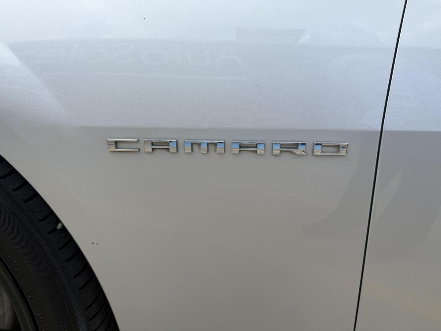 2015 Silver Ice Metallic /Beige Black Gray Chevrolet Camaro 49804 (2G1FD1E36F9) with an 3.6L V6 DOHC 24V FFV engine, 6-Speed Automatic transmission, located at 2401 E Main St., Grand Prairie, TX, 75050, (972) 262-4440, 32.748981, -96.969643 - Photo#13