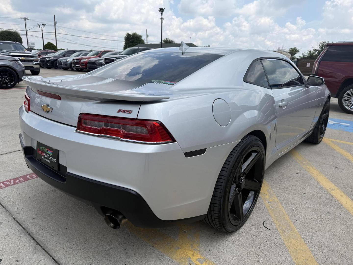 2015 Silver Ice Metallic /Beige Black Gray Chevrolet Camaro 49804 (2G1FD1E36F9) with an 3.6L V6 DOHC 24V FFV engine, 6-Speed Automatic transmission, located at 2401 E Main St., Grand Prairie, TX, 75050, (972) 262-4440, 32.748981, -96.969643 - Photo#22