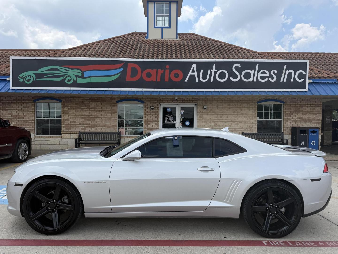 2015 Silver Ice Metallic /Beige Black Gray Chevrolet Camaro 49804 (2G1FD1E36F9) with an 3.6L V6 DOHC 24V FFV engine, 6-Speed Automatic transmission, located at 2401 E Main St., Grand Prairie, TX, 75050, (972) 262-4440, 32.748981, -96.969643 - Photo#25
