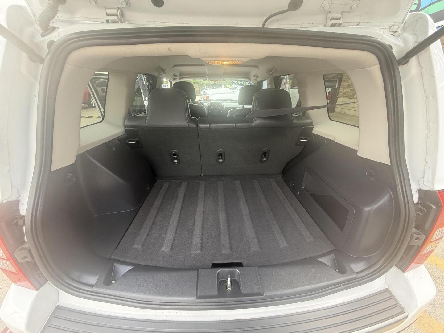 2017 White Knuckle Clear Coat /Dark Slate Gray, premium cloth Dark Slate Gray/Lig Jeep Patriot 55315 (1C4NJPBA1HD) with an 2.0L L4 DOHC 16V engine, Continuously Variable Transmission5-Speed Manual transmission, located at 2401 E Main St., Grand Prairie, TX, 75050, (972) 262-4440, 32.748981, -96.969643 - Photo#9