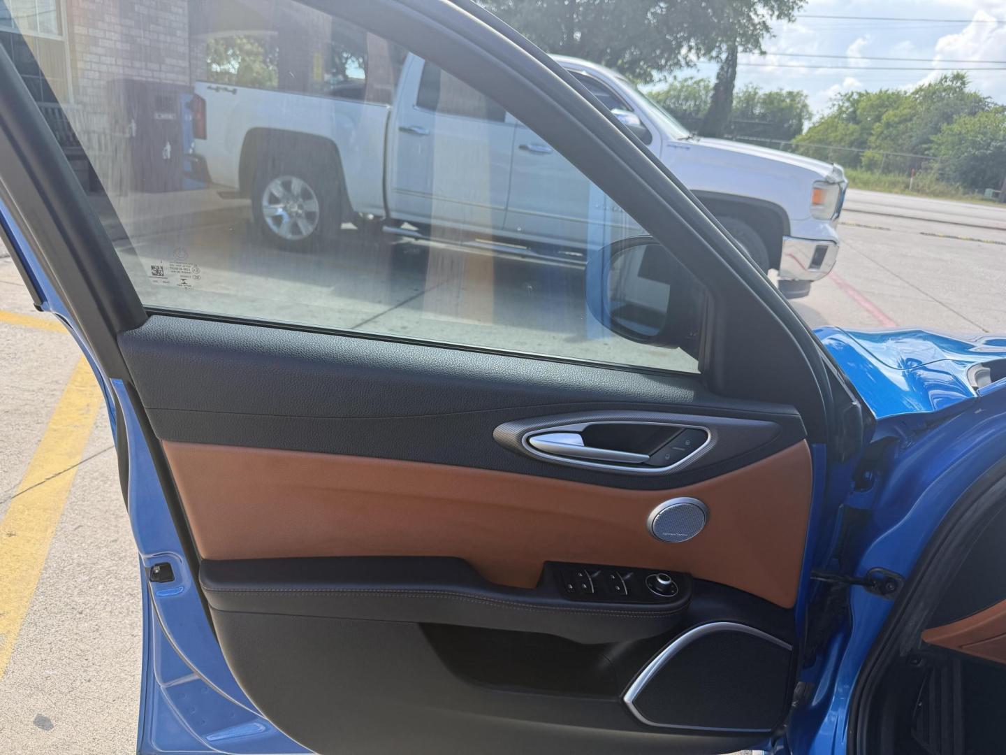 2020 Misano Blue Metallic /Black, leather Black/Ice, leather Black/Red, leath Alfa Romeo Giulia 73093 (ZARFANBN1L7) with an 2.0L L4 DOHC 16V engine, 8-Speed Automatic transmission, located at 2401 E Main St., Grand Prairie, TX, 75050, (972) 262-4440, 32.748981, -96.969643 - Photo#1