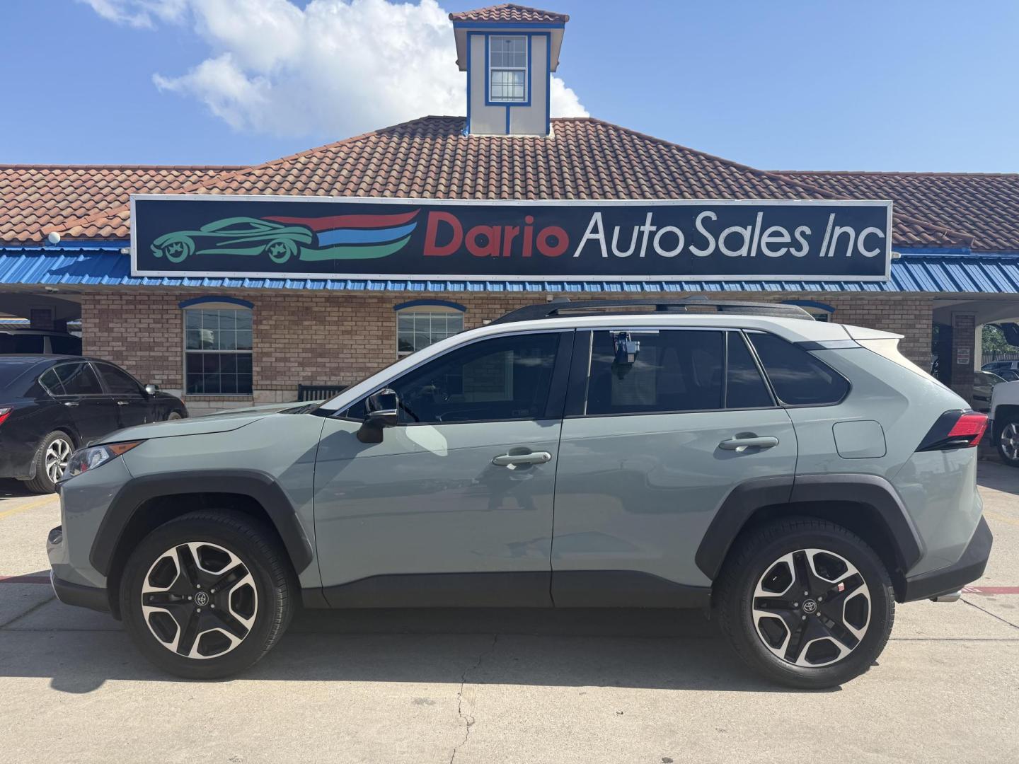 2019 Lunar Rock /Black, leatherette Mocha, leatherette Toyota RAV4 67278 (2T3J1RFV9KC) with an 2.5L L4 DOHC 16V engine, 8-Speed Automatic transmission, located at 2401 E Main St., Grand Prairie, TX, 75050, (972) 262-4440, 32.748981, -96.969643 - Photo#16