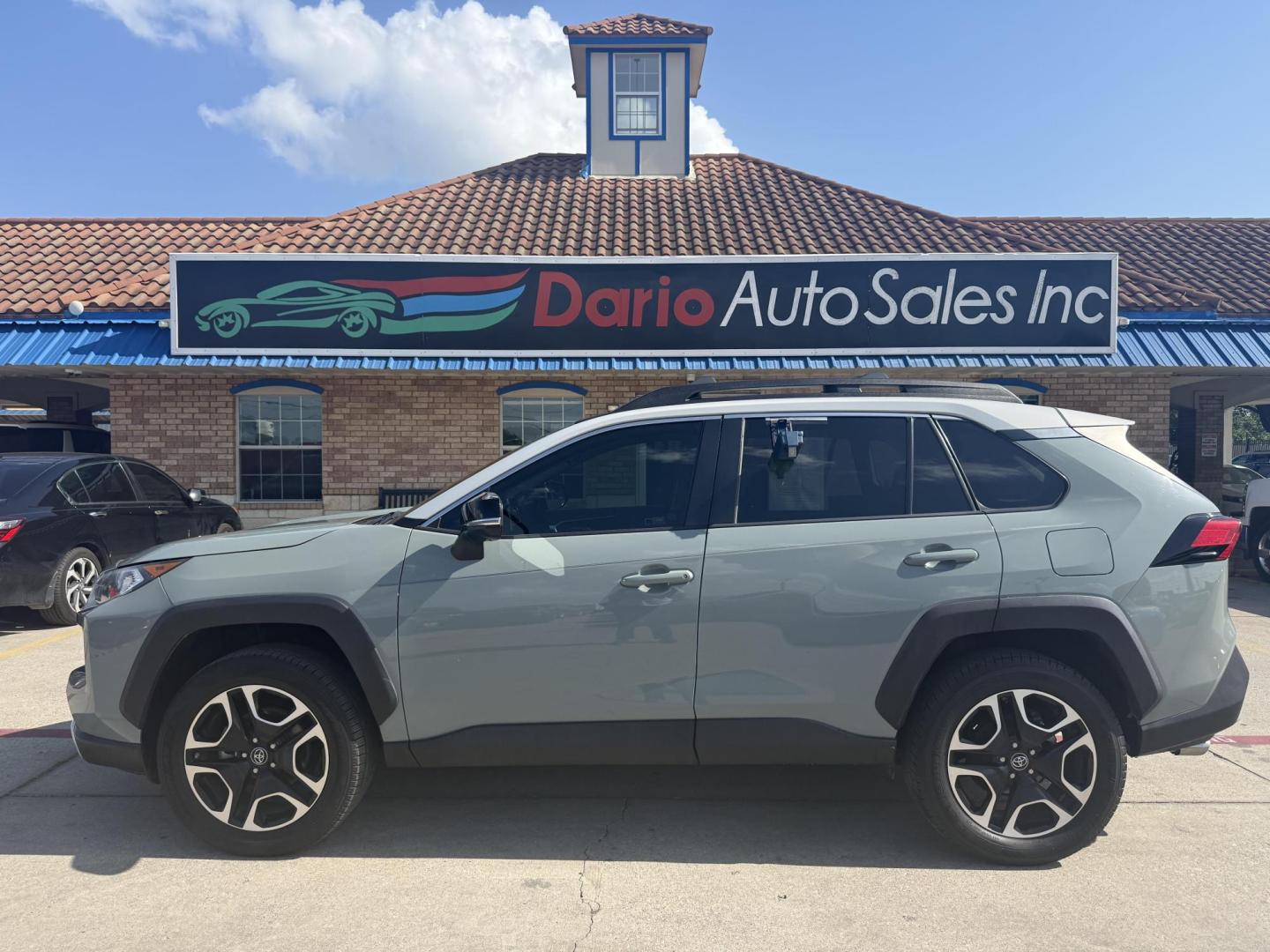 2019 Lunar Rock /Black, leatherette Mocha, leatherette Toyota RAV4 67278 (2T3J1RFV9KC) with an 2.5L L4 DOHC 16V engine, 8-Speed Automatic transmission, located at 2401 E Main St., Grand Prairie, TX, 75050, (972) 262-4440, 32.748981, -96.969643 - Photo#17