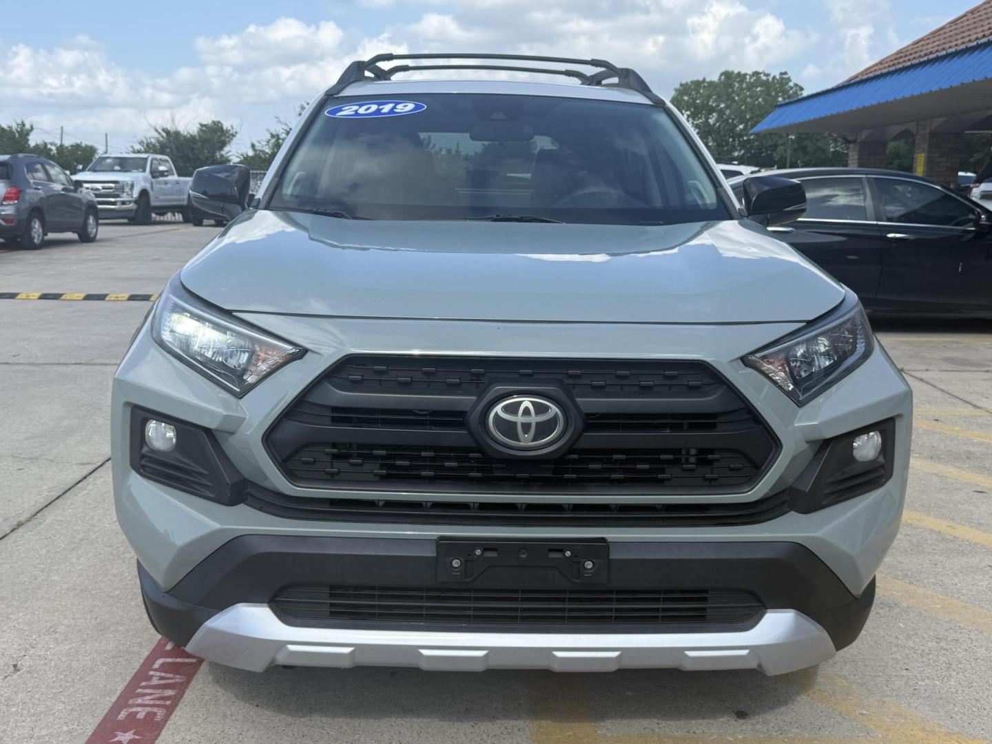 2019 Lunar Rock /Black, leatherette Mocha, leatherette Toyota RAV4 67278 (2T3J1RFV9KC) with an 2.5L L4 DOHC 16V engine, 8-Speed Automatic transmission, located at 2401 E Main St., Grand Prairie, TX, 75050, (972) 262-4440, 32.748981, -96.969643 - Photo#25