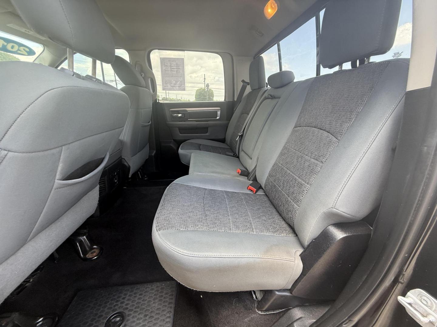 2015 No data /No data RAM 1500 51133 (1C6RR6LT0FS) with an 5.7L V8 OHV 16V engine, 8-Speed Automatic transmission, located at 2401 E Main St., Grand Prairie, TX, 75050, (972) 262-4440, 32.748981, -96.969643 - Photo#14