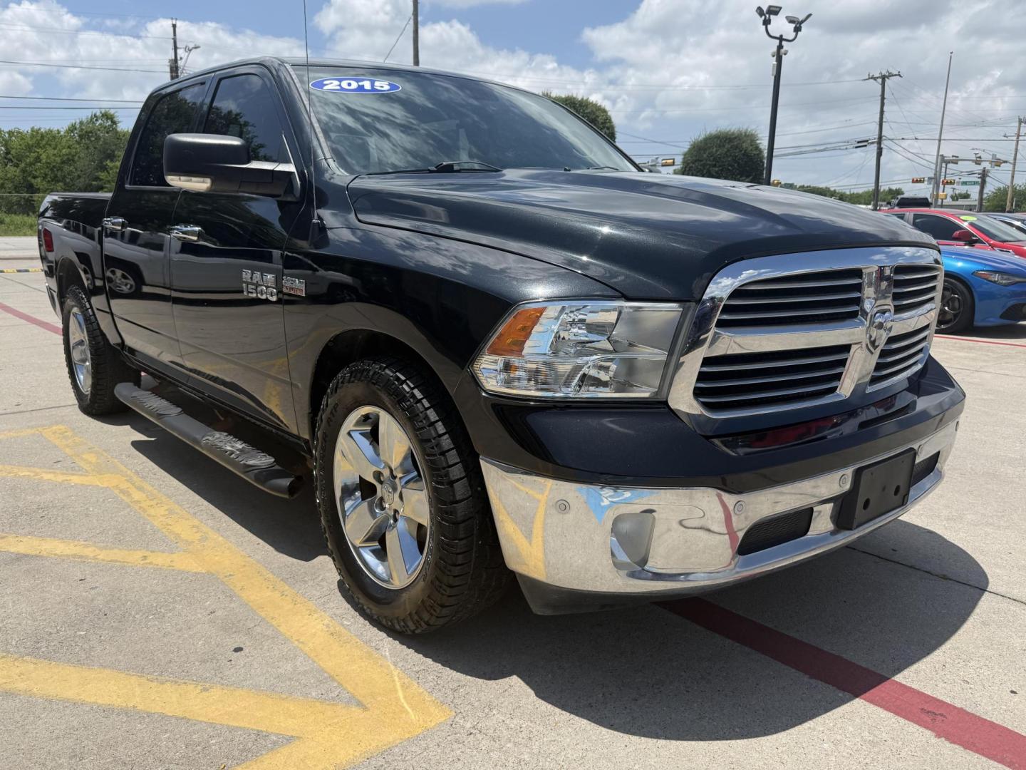 2015 No data /No data RAM 1500 51133 (1C6RR6LT0FS) with an 5.7L V8 OHV 16V engine, 8-Speed Automatic transmission, located at 2401 E Main St., Grand Prairie, TX, 75050, (972) 262-4440, 32.748981, -96.969643 - Photo#15