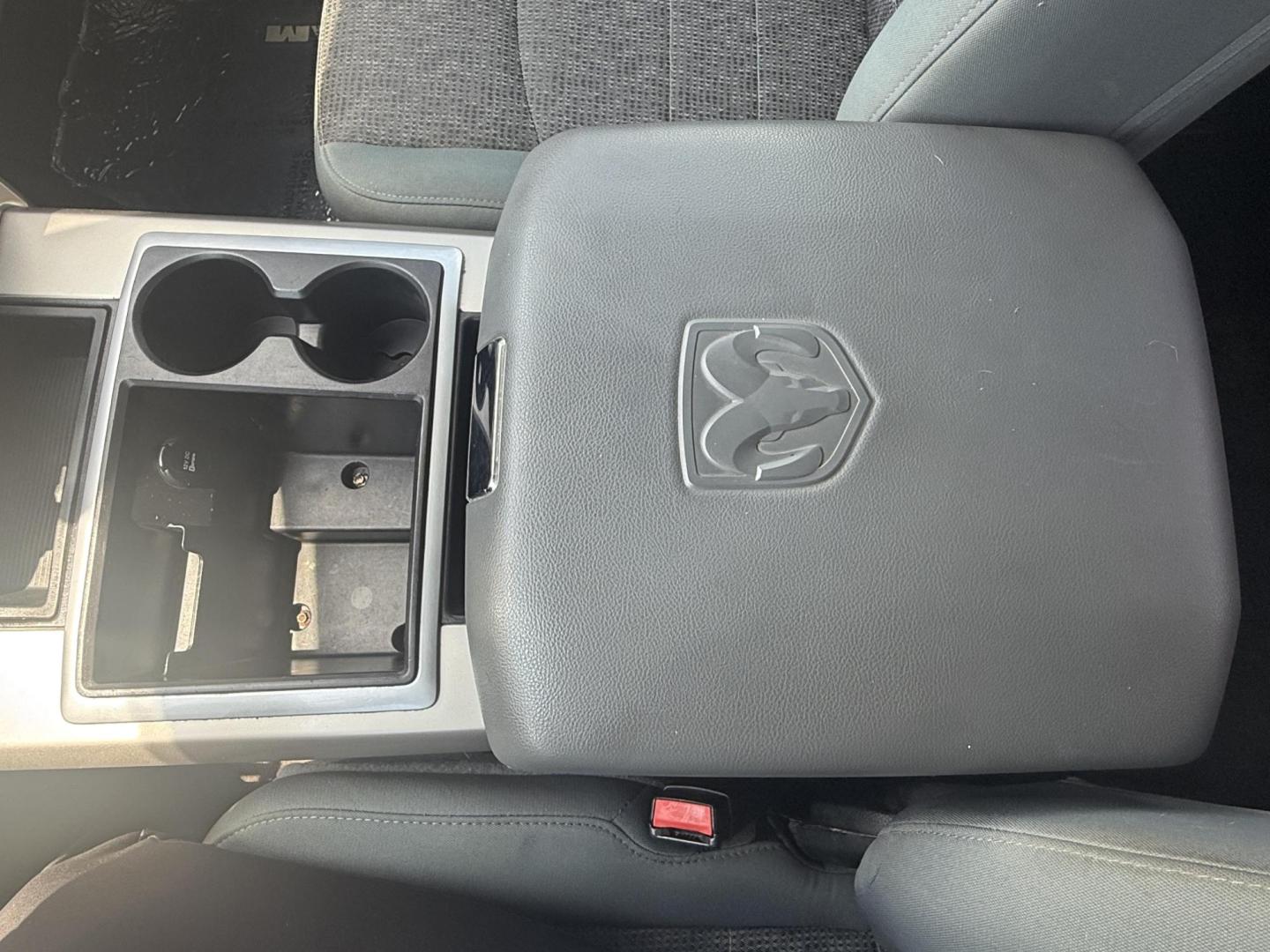 2015 No data /No data RAM 1500 51133 (1C6RR6LT0FS) with an 5.7L V8 OHV 16V engine, 8-Speed Automatic transmission, located at 2401 E Main St., Grand Prairie, TX, 75050, (972) 262-4440, 32.748981, -96.969643 - Photo#21