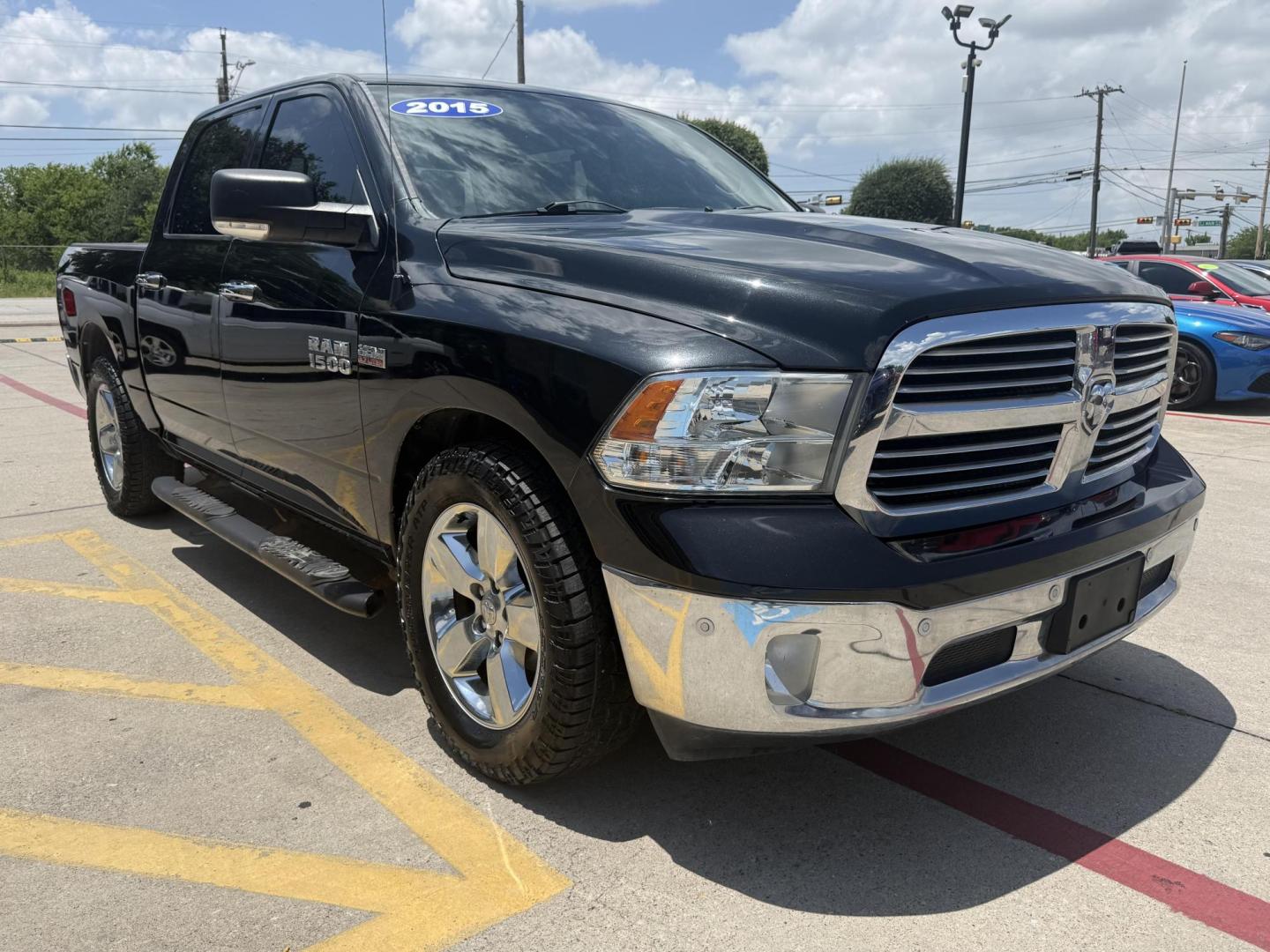 2015 No data /No data RAM 1500 51133 (1C6RR6LT0FS) with an 5.7L V8 OHV 16V engine, 8-Speed Automatic transmission, located at 2401 E Main St., Grand Prairie, TX, 75050, (972) 262-4440, 32.748981, -96.969643 - Photo#26