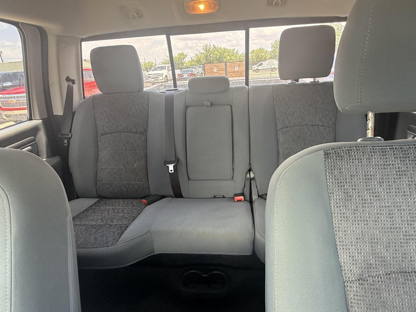 2015 No data /No data RAM 1500 51133 (1C6RR6LT0FS) with an 5.7L V8 OHV 16V engine, 8-Speed Automatic transmission, located at 2401 E Main St., Grand Prairie, TX, 75050, (972) 262-4440, 32.748981, -96.969643 - Photo#27
