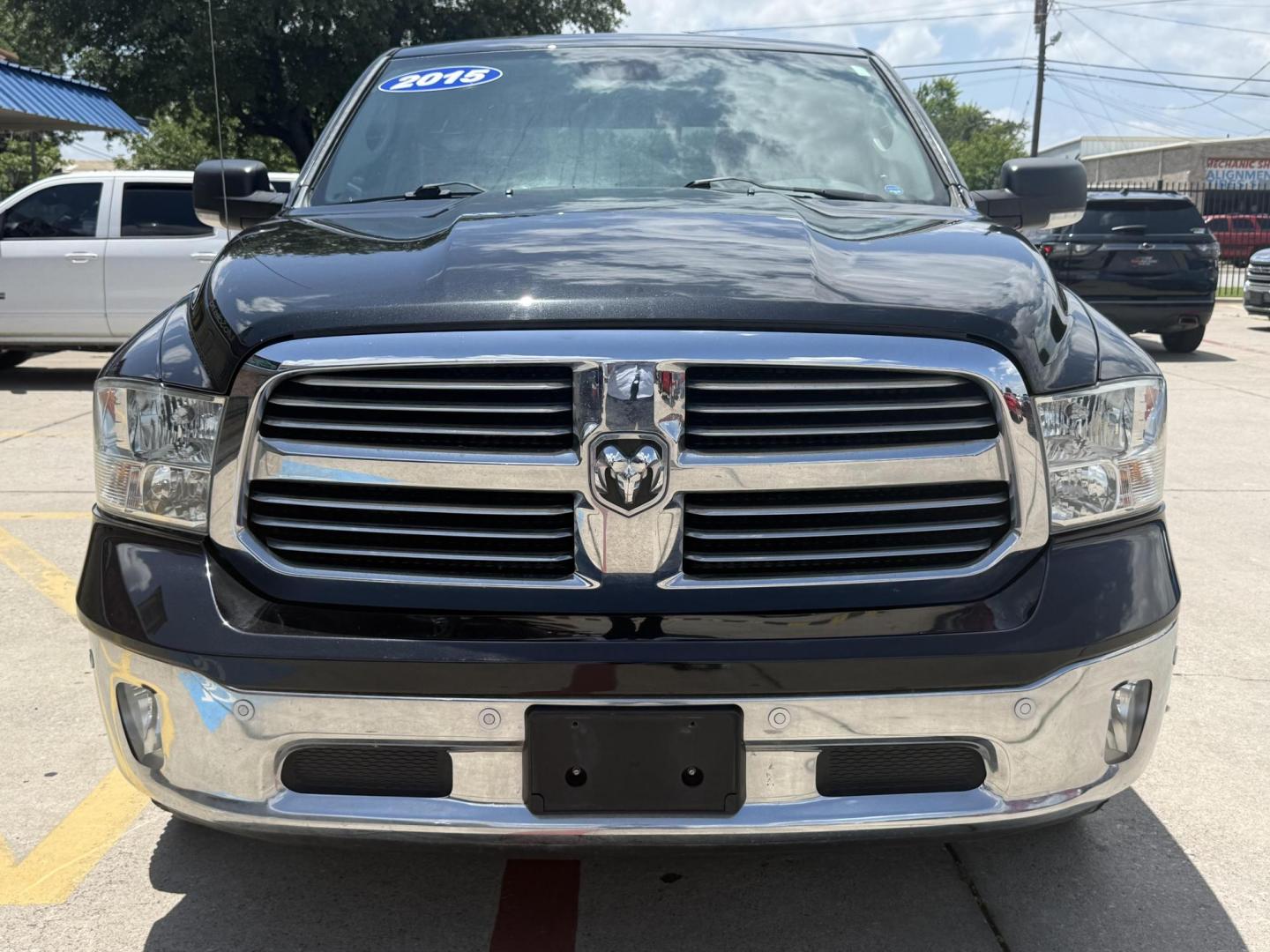 2015 No data /No data RAM 1500 51133 (1C6RR6LT0FS) with an 5.7L V8 OHV 16V engine, 8-Speed Automatic transmission, located at 2401 E Main St., Grand Prairie, TX, 75050, (972) 262-4440, 32.748981, -96.969643 - Photo#29