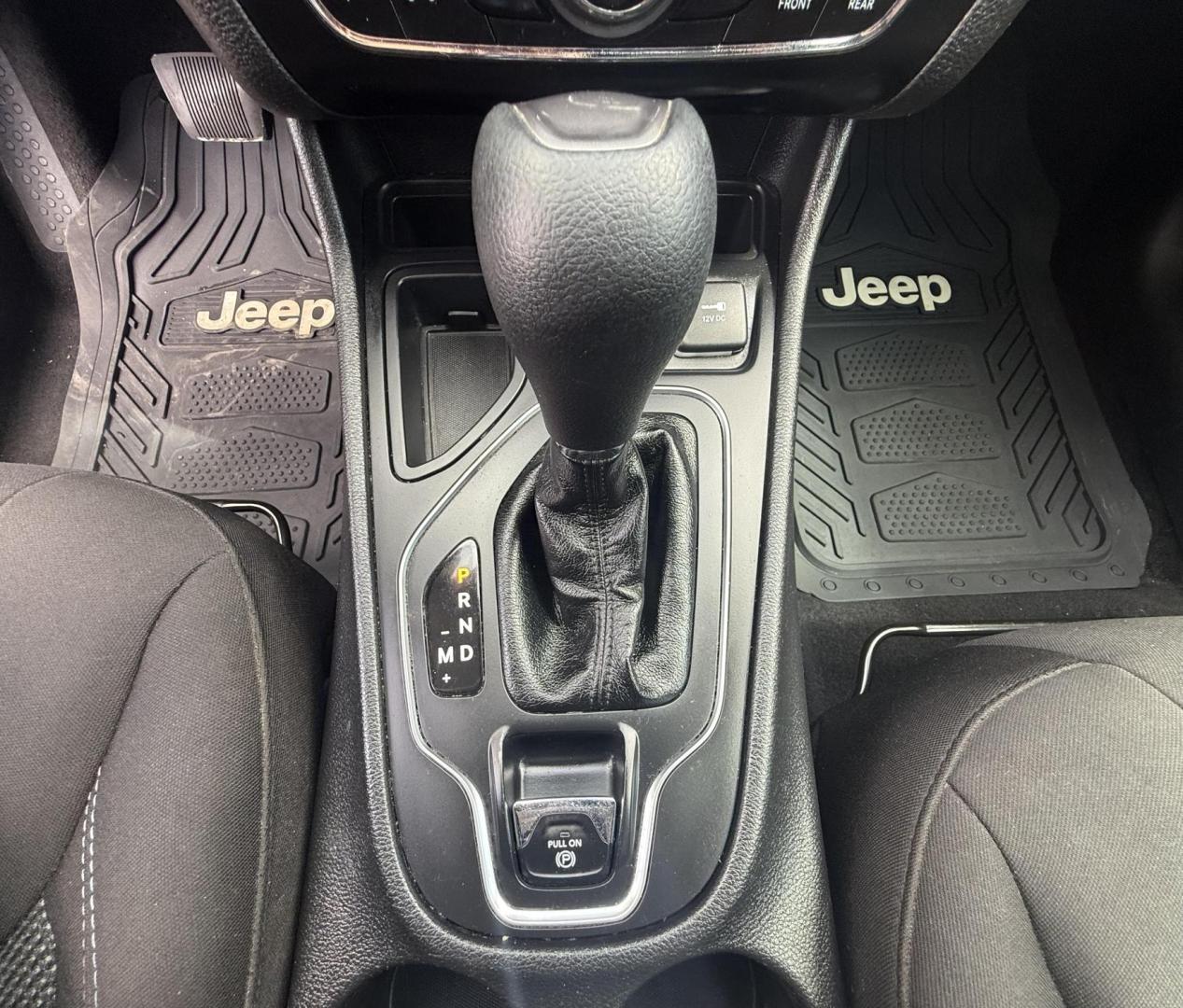 2021 Diamond Black Crystal Pearl Coat /Black, cloth Black/Light Frost Beige, cloth Jeep Cherokee 74375 (1C4PJLCB3MD) with an 2.4L L4 DOHC 16V engine, 9-Speed Automatic transmission, located at 2401 E Main St., Grand Prairie, TX, 75050, (972) 262-4440, 32.748981, -96.969643 - Photo#3