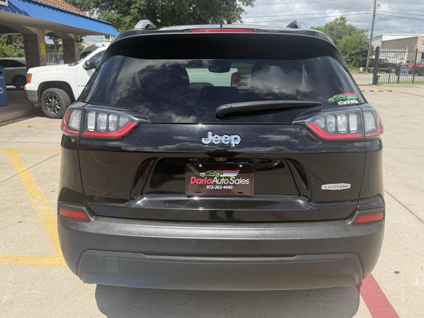 2021 Diamond Black Crystal Pearl Coat /Black, cloth Black/Light Frost Beige, cloth Jeep Cherokee 74375 (1C4PJLCB3MD) with an 2.4L L4 DOHC 16V engine, 9-Speed Automatic transmission, located at 2401 E Main St., Grand Prairie, TX, 75050, (972) 262-4440, 32.748981, -96.969643 - Photo#14
