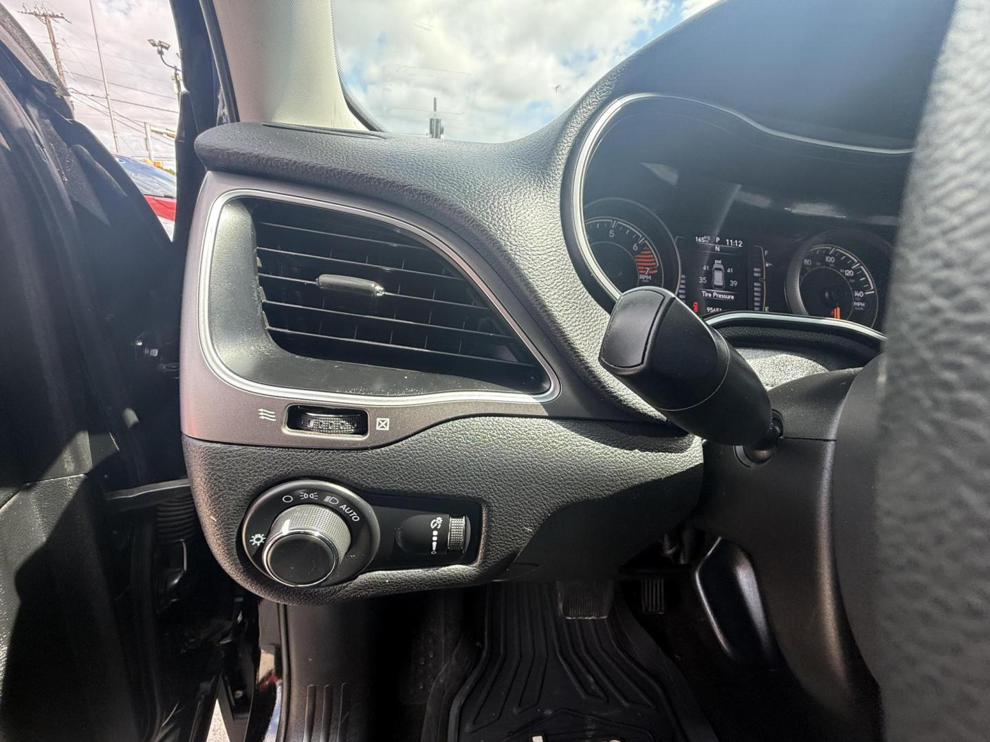 2021 Diamond Black Crystal Pearl Coat /Black, cloth Black/Light Frost Beige, cloth Jeep Cherokee 74375 (1C4PJLCB3MD) with an 2.4L L4 DOHC 16V engine, 9-Speed Automatic transmission, located at 2401 E Main St., Grand Prairie, TX, 75050, (972) 262-4440, 32.748981, -96.969643 - Photo#24