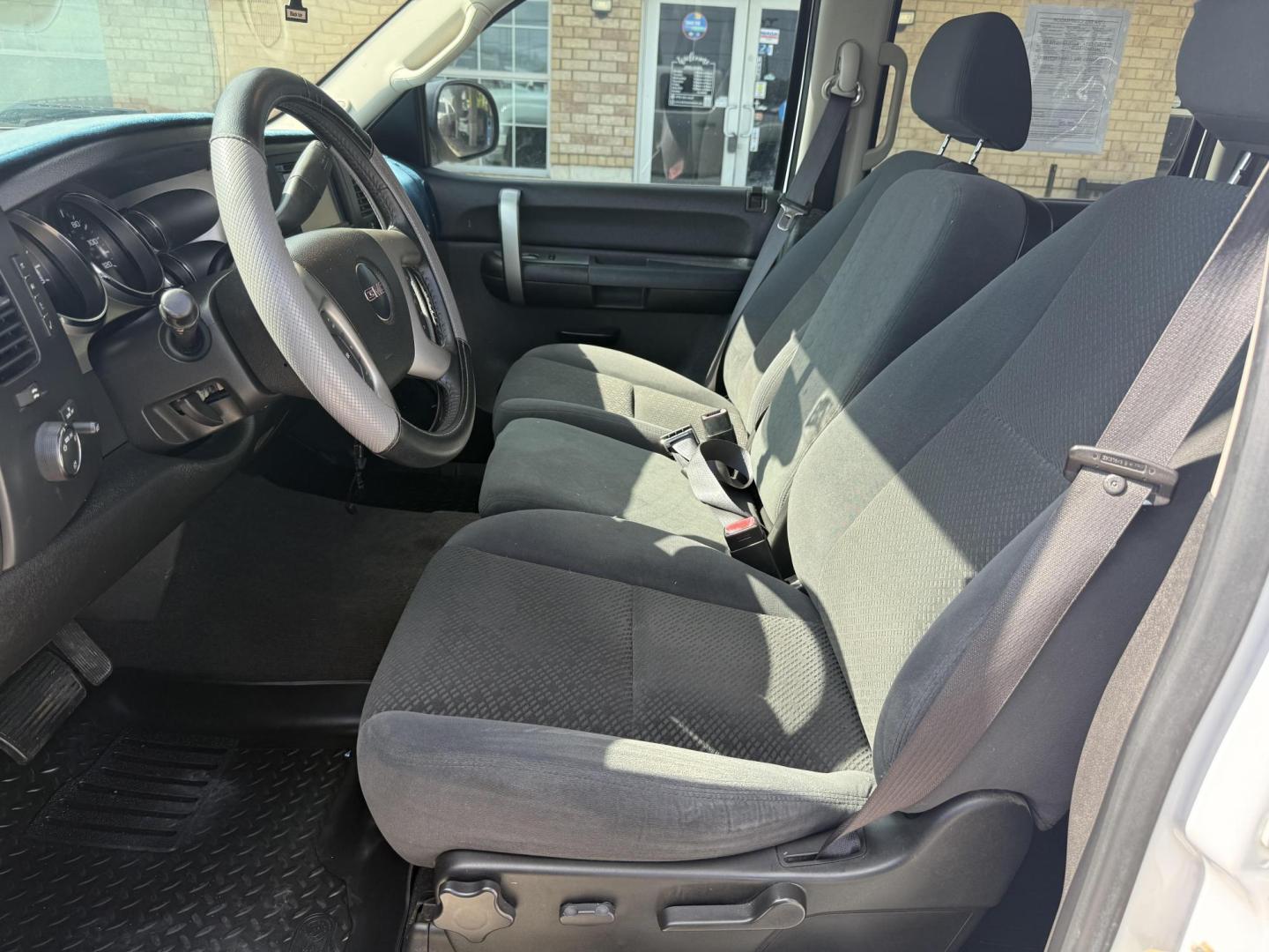 2008 Summit White /Dark Titanium/Light Titanium Cloth Interior Dark T GMC Sierra 1500 35803 (3GTEC13JX8G) with an 5.3L V8 OHV 16V engine, 4-Speed Automatic transmission, located at 2401 E Main St., Grand Prairie, TX, 75050, (972) 262-4440, 32.748981, -96.969643 - Photo#8