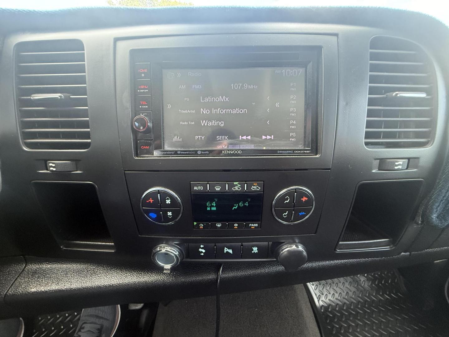 2008 Summit White /Dark Titanium/Light Titanium Cloth Interior Dark T GMC Sierra 1500 35803 (3GTEC13JX8G) with an 5.3L V8 OHV 16V engine, 4-Speed Automatic transmission, located at 2401 E Main St., Grand Prairie, TX, 75050, (972) 262-4440, 32.748981, -96.969643 - Photo#11