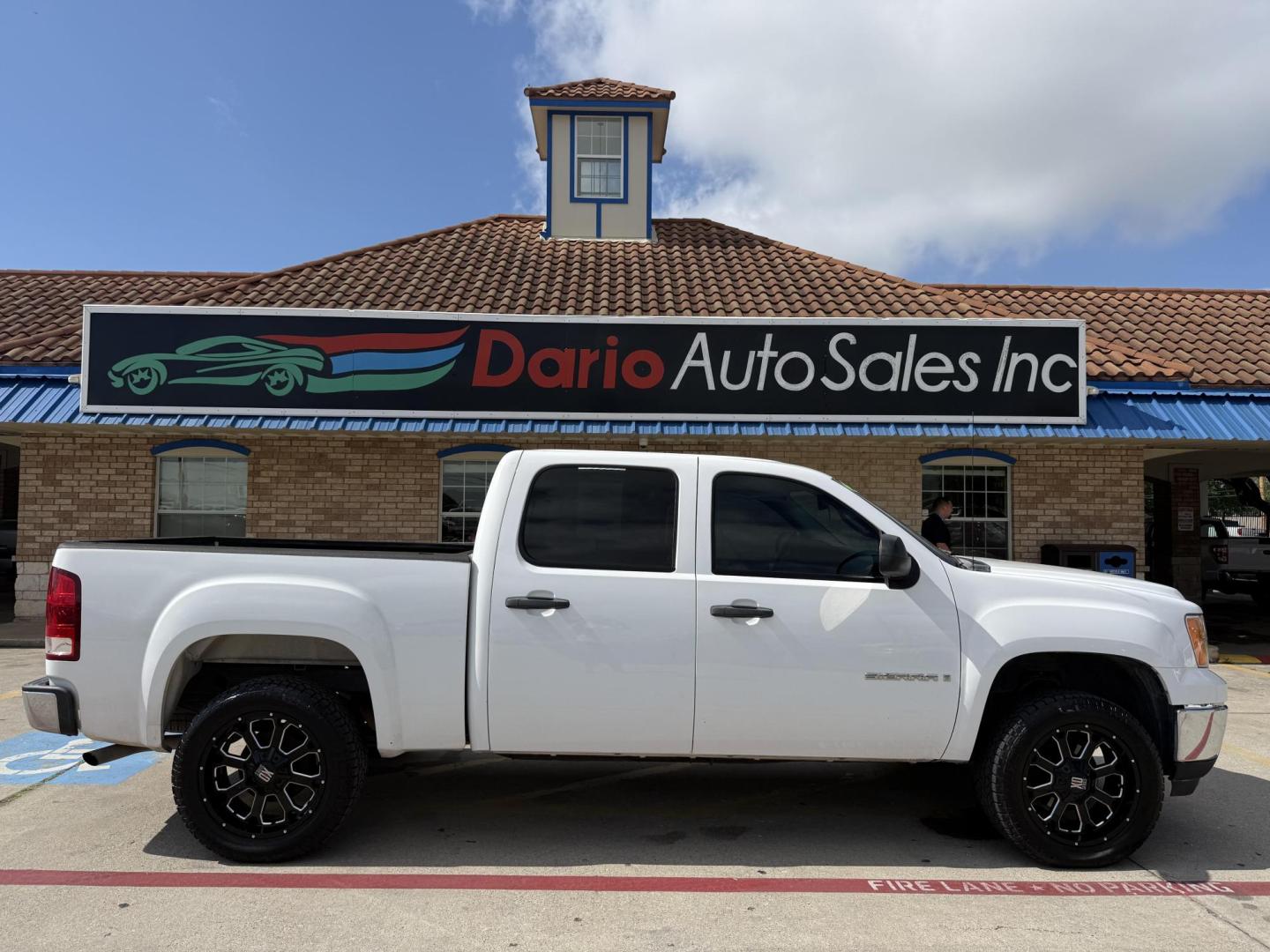 2008 Summit White /Dark Titanium/Light Titanium Cloth Interior Dark T GMC Sierra 1500 35803 (3GTEC13JX8G) with an 5.3L V8 OHV 16V engine, 4-Speed Automatic transmission, located at 2401 E Main St., Grand Prairie, TX, 75050, (972) 262-4440, 32.748981, -96.969643 - Photo#16