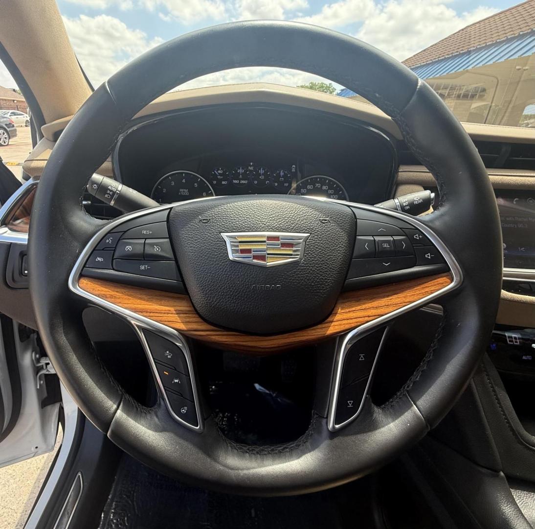 2017 Crystal White Tricoat /Jet Black, premium leather Maple Sugar w/Jet Black Cadillac XT5 54872 (1GYKNFRS8HZ) with an 3.6L V6 DOHC 24V engine, 8-Speed Automatic transmission, located at 2401 E Main St., Grand Prairie, TX, 75050, (972) 262-4440, 32.748981, -96.969643 - Photo#24