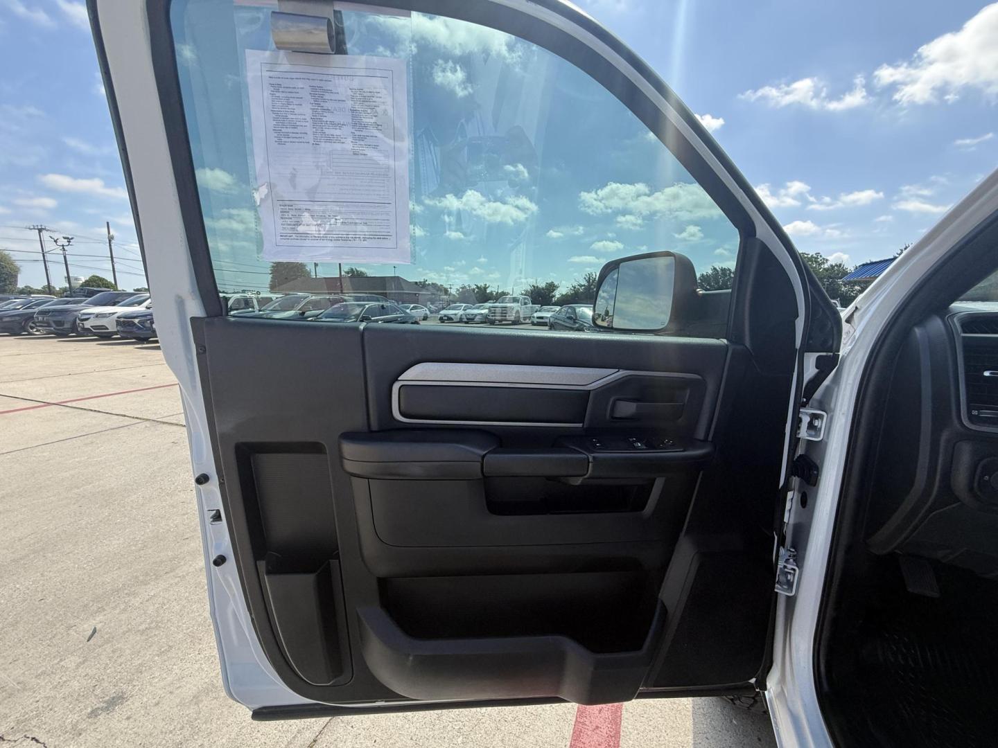 2022 No Data /No Data RAM 2500 (3C7WR4AJ0NG) with an 6.4L L6 engine, 6-Speed Automatic transmission, located at 2401 E Main St., Grand Prairie, TX, 75050, (972) 262-4440, 32.748981, -96.969643 - Photo#2