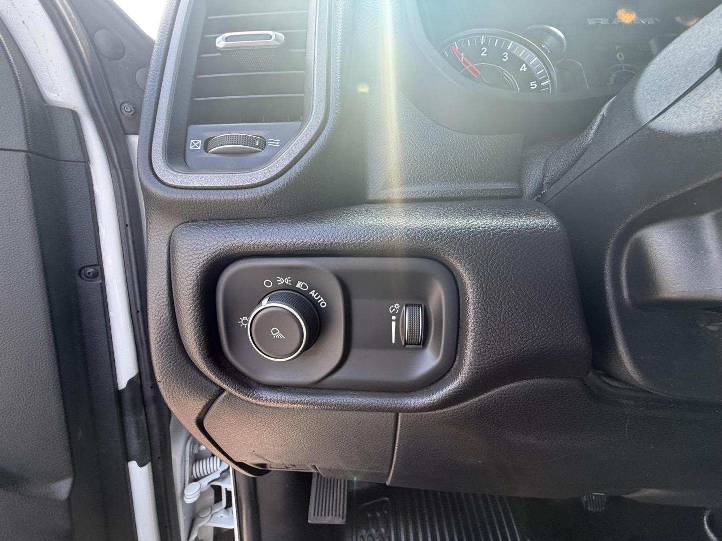 2022 No Data /No Data RAM 2500 (3C7WR4AJ0NG) with an 6.4L L6 engine, 6-Speed Automatic transmission, located at 2401 E Main St., Grand Prairie, TX, 75050, (972) 262-4440, 32.748981, -96.969643 - Photo#6