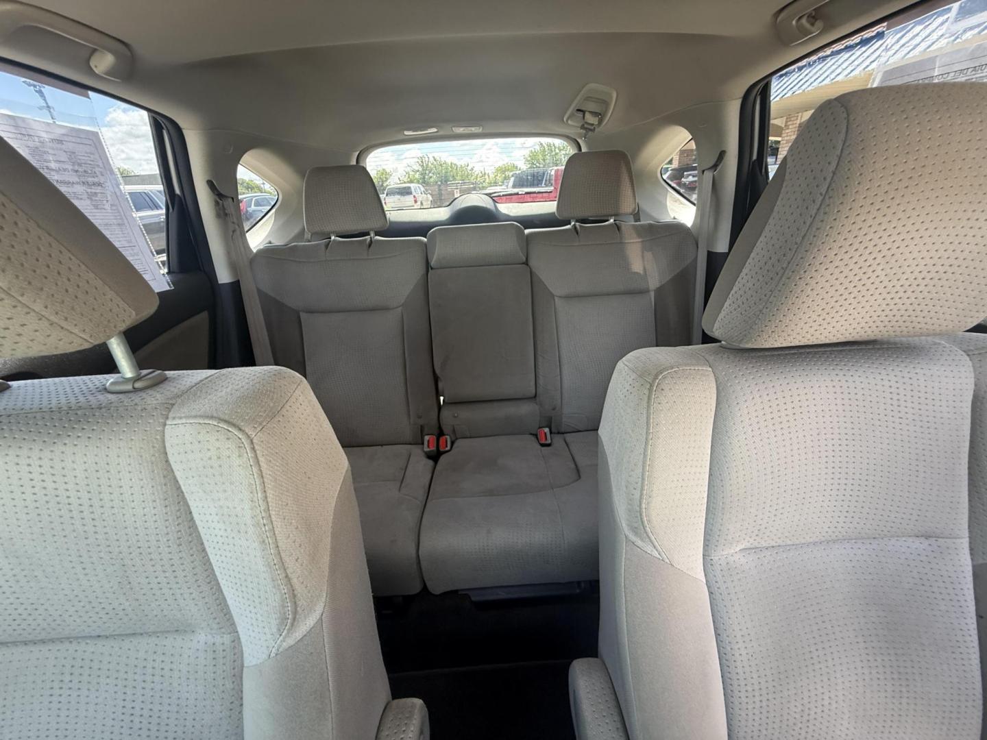 2012 White Diamond Pearl /Beige Cloth Interior Black Cloth Interior Gray Clo Honda CR-V 44641 (5J6RM3H50CL) with an 2.4L L4 DOHC 16V engine, 5-Speed Automatic transmission, located at 2401 E Main St., Grand Prairie, TX, 75050, (972) 262-4440, 32.748981, -96.969643 - Photo#14