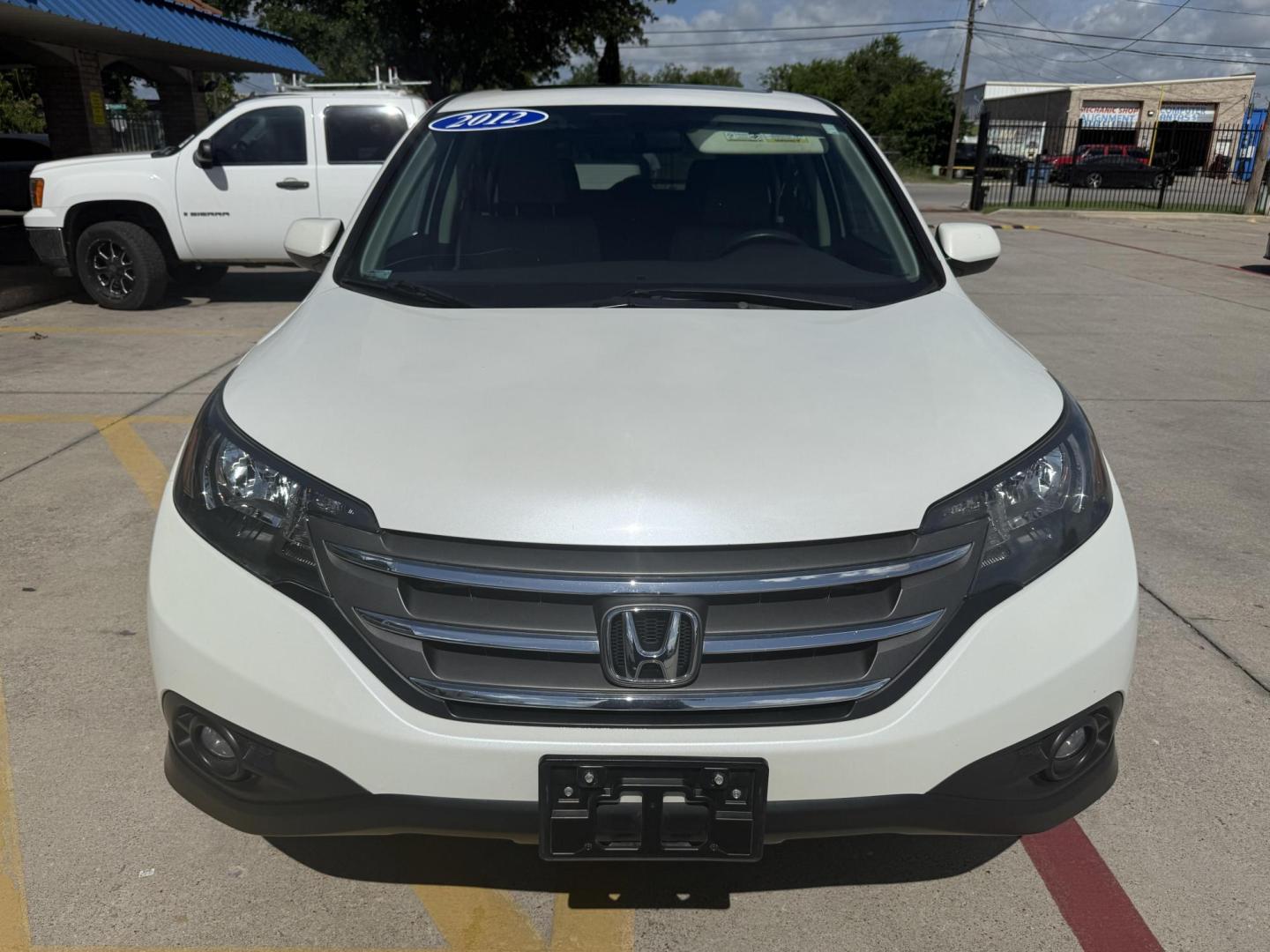 2012 White Diamond Pearl /Beige Cloth Interior Black Cloth Interior Gray Clo Honda CR-V 44641 (5J6RM3H50CL) with an 2.4L L4 DOHC 16V engine, 5-Speed Automatic transmission, located at 2401 E Main St., Grand Prairie, TX, 75050, (972) 262-4440, 32.748981, -96.969643 - Photo#16