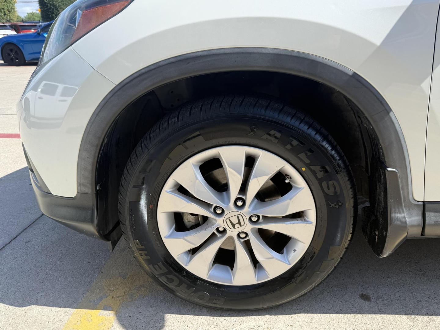 2012 White Diamond Pearl /Beige Cloth Interior Black Cloth Interior Gray Clo Honda CR-V 44641 (5J6RM3H50CL) with an 2.4L L4 DOHC 16V engine, 5-Speed Automatic transmission, located at 2401 E Main St., Grand Prairie, TX, 75050, (972) 262-4440, 32.748981, -96.969643 - Photo#26