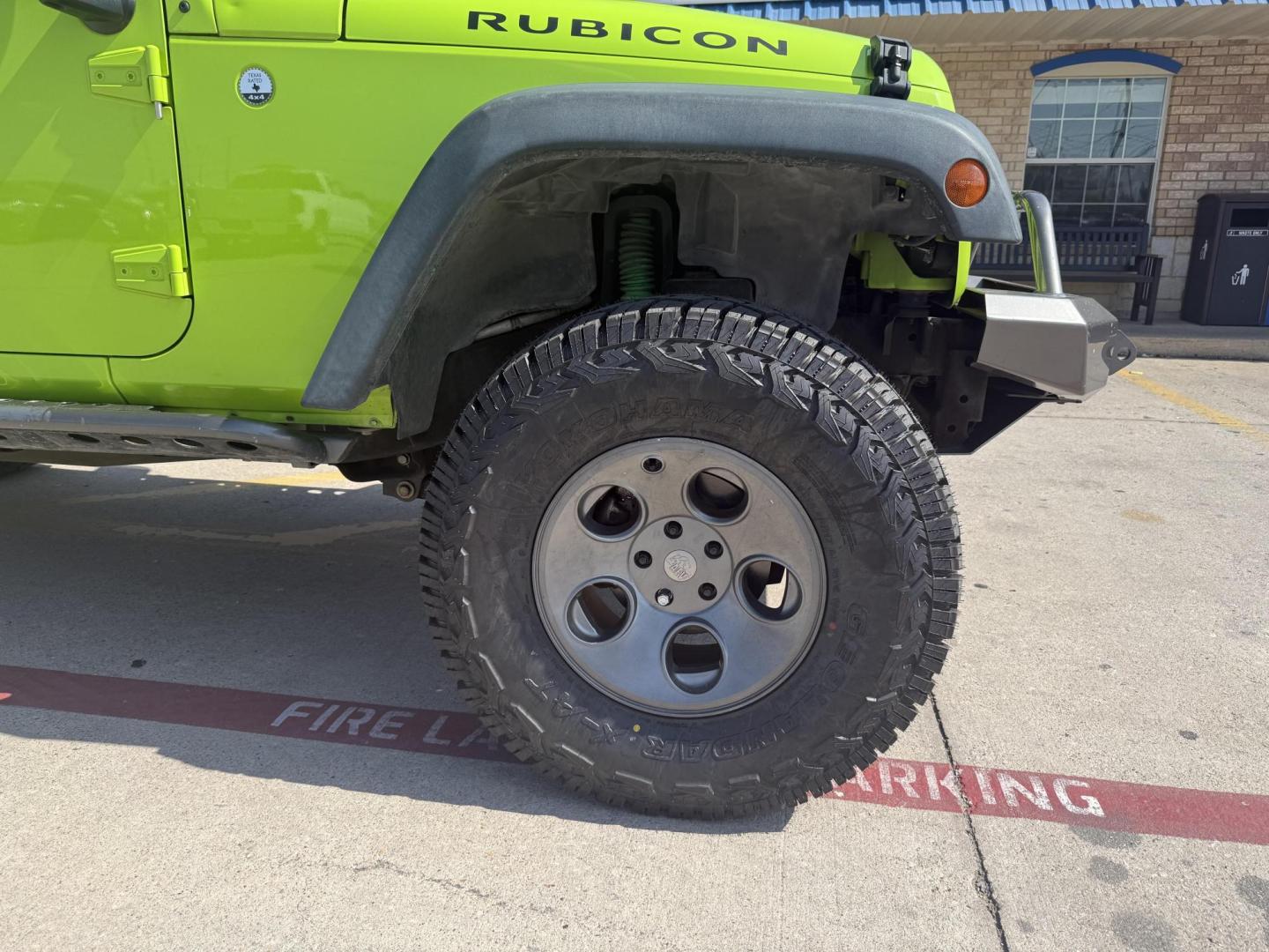 2013 Commando Green /Black Cloth Interior Black Leather Interior Black/ Jeep Wrangler 45733 (1C4BJWFG9DL) with an 3.6L V6 DOHC 24V FFV engine, 5-Speed Automatic6-Speed Manual transmission, located at 2401 E Main St., Grand Prairie, TX, 75050, (972) 262-4440, 32.748981, -96.969643 - Photo#30