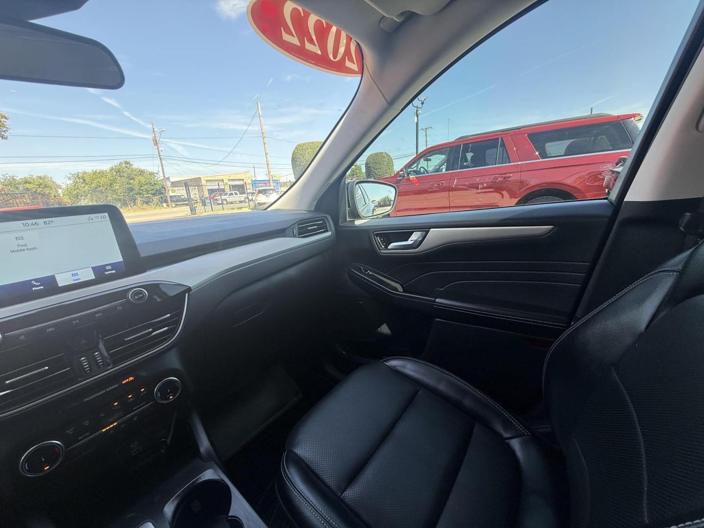 2022 Agate Black Metallic /Sandstone Ebony Ford Escape 77724 (1FMCU0H64NU) with an 1.5L L3 engine, 8-Speed Automatic transmission, located at 2401 E Main St., Grand Prairie, TX, 75050, (972) 262-4440, 32.748981, -96.969643- Photo#22