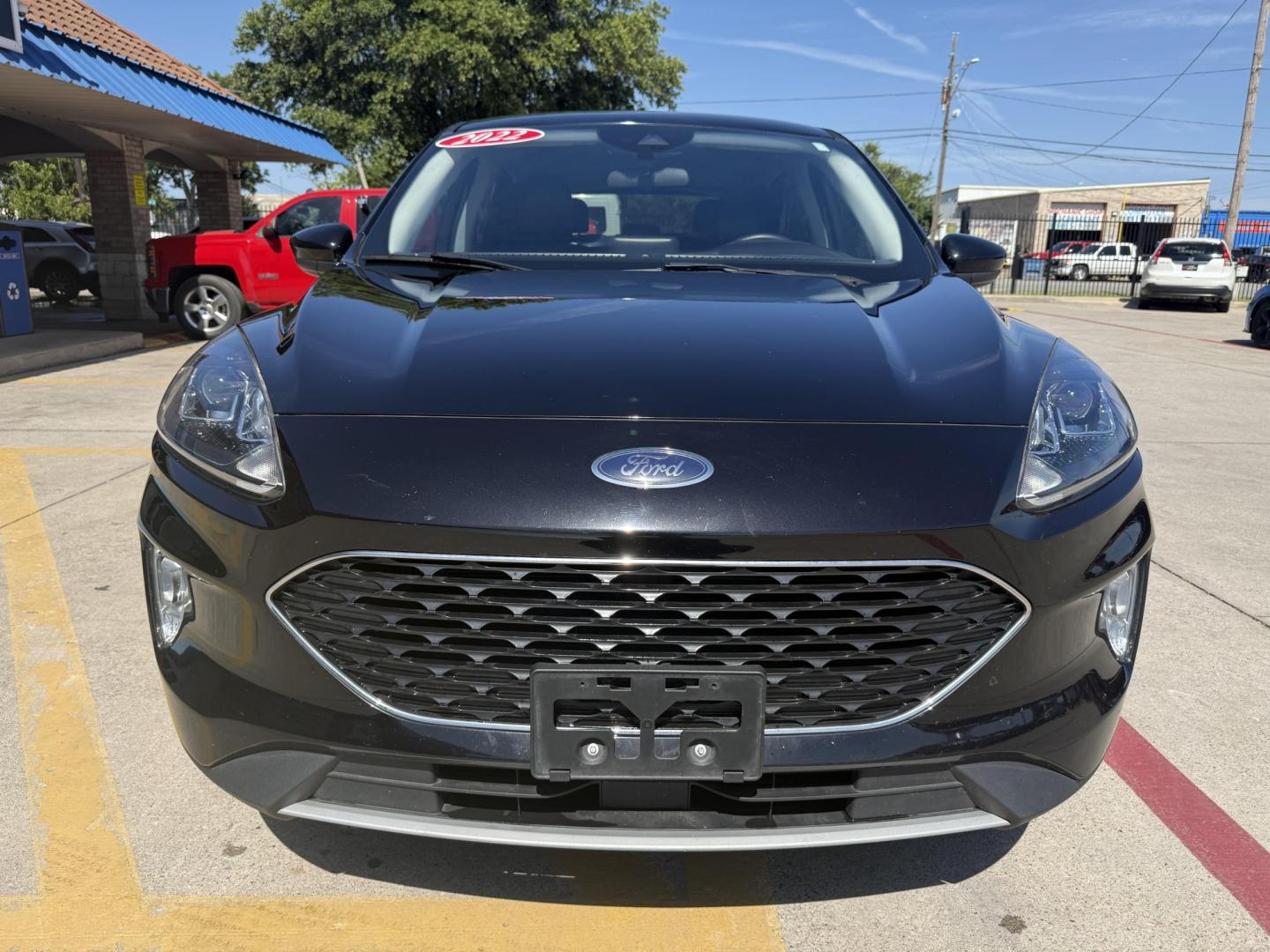 2022 Agate Black Metallic /Sandstone Ebony Ford Escape 77724 (1FMCU0H64NU) with an 1.5L L3 engine, 8-Speed Automatic transmission, located at 2401 E Main St., Grand Prairie, TX, 75050, (972) 262-4440, 32.748981, -96.969643- Photo#26