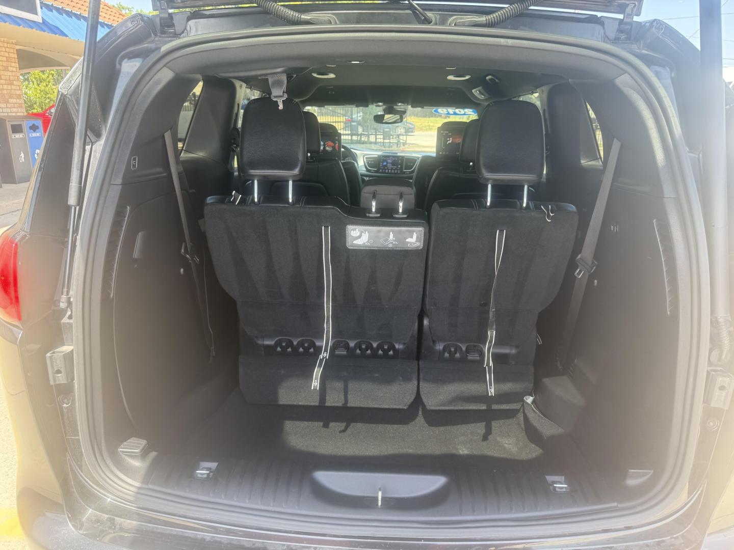 2019 Brilliant Black Crystal Pearl Coat /Black/Alloy, leather Black/Light Diesel Gray, leat Chrysler Pacifica 63940 (2C4RC1EG3KR) with an 3.6L V6 DOHC 24V engine, 9-Speed Automatic transmission, located at 2401 E Main St., Grand Prairie, TX, 75050, (972) 262-4440, 32.748981, -96.969643- Photo#13