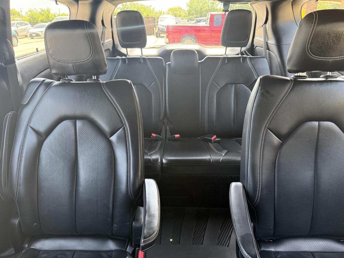 2019 Brilliant Black Crystal Pearl Coat /Black/Alloy, leather Black/Light Diesel Gray, leat Chrysler Pacifica 63940 (2C4RC1EG3KR) with an 3.6L V6 DOHC 24V engine, 9-Speed Automatic transmission, located at 2401 E Main St., Grand Prairie, TX, 75050, (972) 262-4440, 32.748981, -96.969643- Photo#17