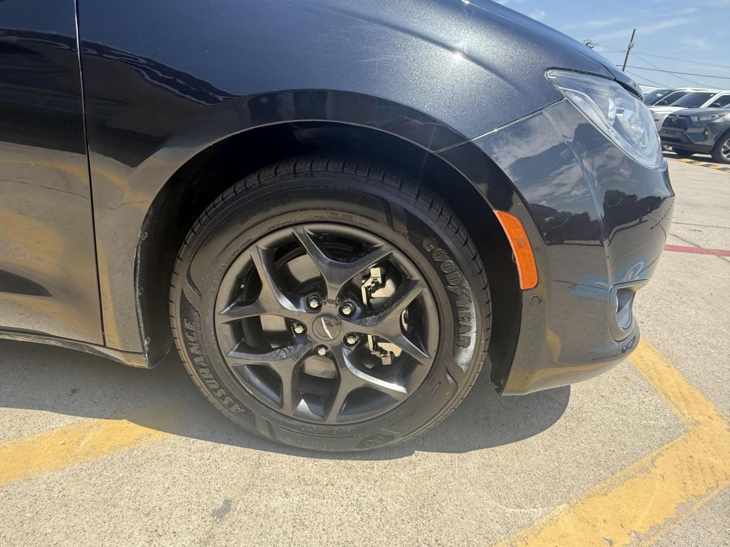 2019 Brilliant Black Crystal Pearl Coat /Black/Alloy, leather Black/Light Diesel Gray, leat Chrysler Pacifica 63940 (2C4RC1EG3KR) with an 3.6L V6 DOHC 24V engine, 9-Speed Automatic transmission, located at 2401 E Main St., Grand Prairie, TX, 75050, (972) 262-4440, 32.748981, -96.969643- Photo#25