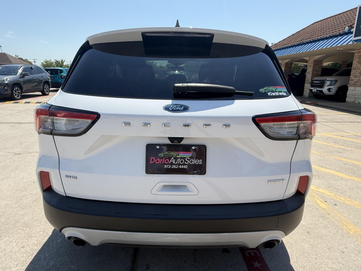 2020 Oxford White /Dark Earth Gray, premium cloth Sandstone, premium Ford Escape 70020 (1FMCU0G62LU) with an 1.5L L3 engine, 8-Speed Automatic transmission, located at 2401 E Main St., Grand Prairie, TX, 75050, (972) 262-4440, 32.748981, -96.969643- Photo#8
