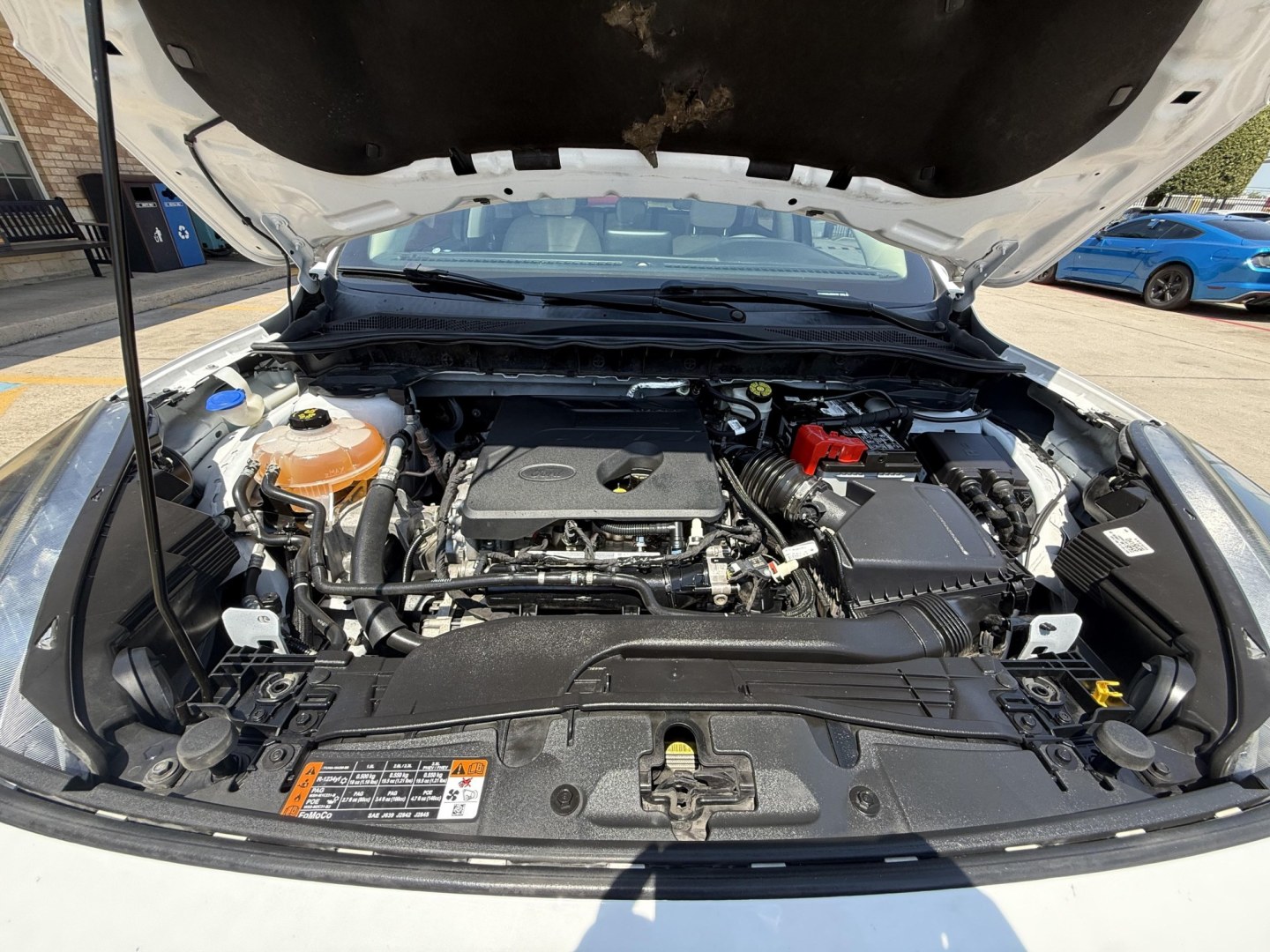 2020 Oxford White /Dark Earth Gray, premium cloth Sandstone, premium Ford Escape 70020 (1FMCU0G62LU) with an 1.5L L3 engine, 8-Speed Automatic transmission, located at 2401 E Main St., Grand Prairie, TX, 75050, (972) 262-4440, 32.748981, -96.969643- Photo#29