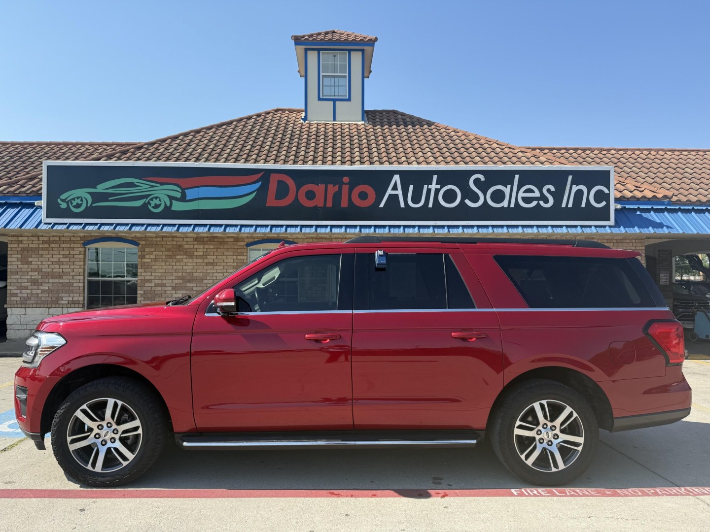 2022 Rapid Red Metallic Tinted Clearcoat /Black Onyx Sandstone Ford Expedition 78357 (1FMJK1JT0NE) with an 3.5L V6 DOHC 24V FFV engine, 6-Speed Automatic transmission, located at 2401 E Main St., Grand Prairie, TX, 75050, (972) 262-4440, 32.748981, -96.969643- Photo#9