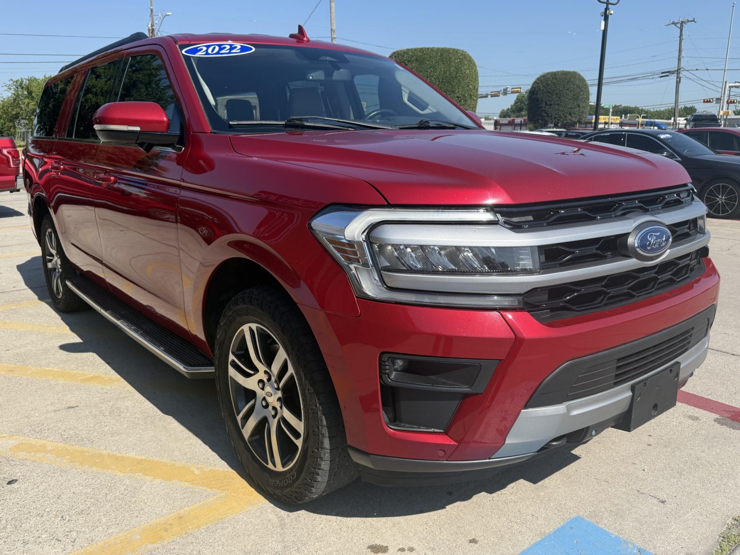 2022 Rapid Red Metallic Tinted Clearcoat /Black Onyx Sandstone Ford Expedition 78357 (1FMJK1JT0NE) with an 3.5L V6 DOHC 24V FFV engine, 6-Speed Automatic transmission, located at 2401 E Main St., Grand Prairie, TX, 75050, (972) 262-4440, 32.748981, -96.969643- Photo#16