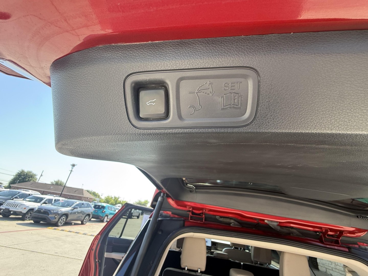 2022 Rapid Red Metallic Tinted Clearcoat /Black Onyx Sandstone Ford Expedition 78357 (1FMJK1JT0NE) with an 3.5L V6 DOHC 24V FFV engine, 6-Speed Automatic transmission, located at 2401 E Main St., Grand Prairie, TX, 75050, (972) 262-4440, 32.748981, -96.969643- Photo#26