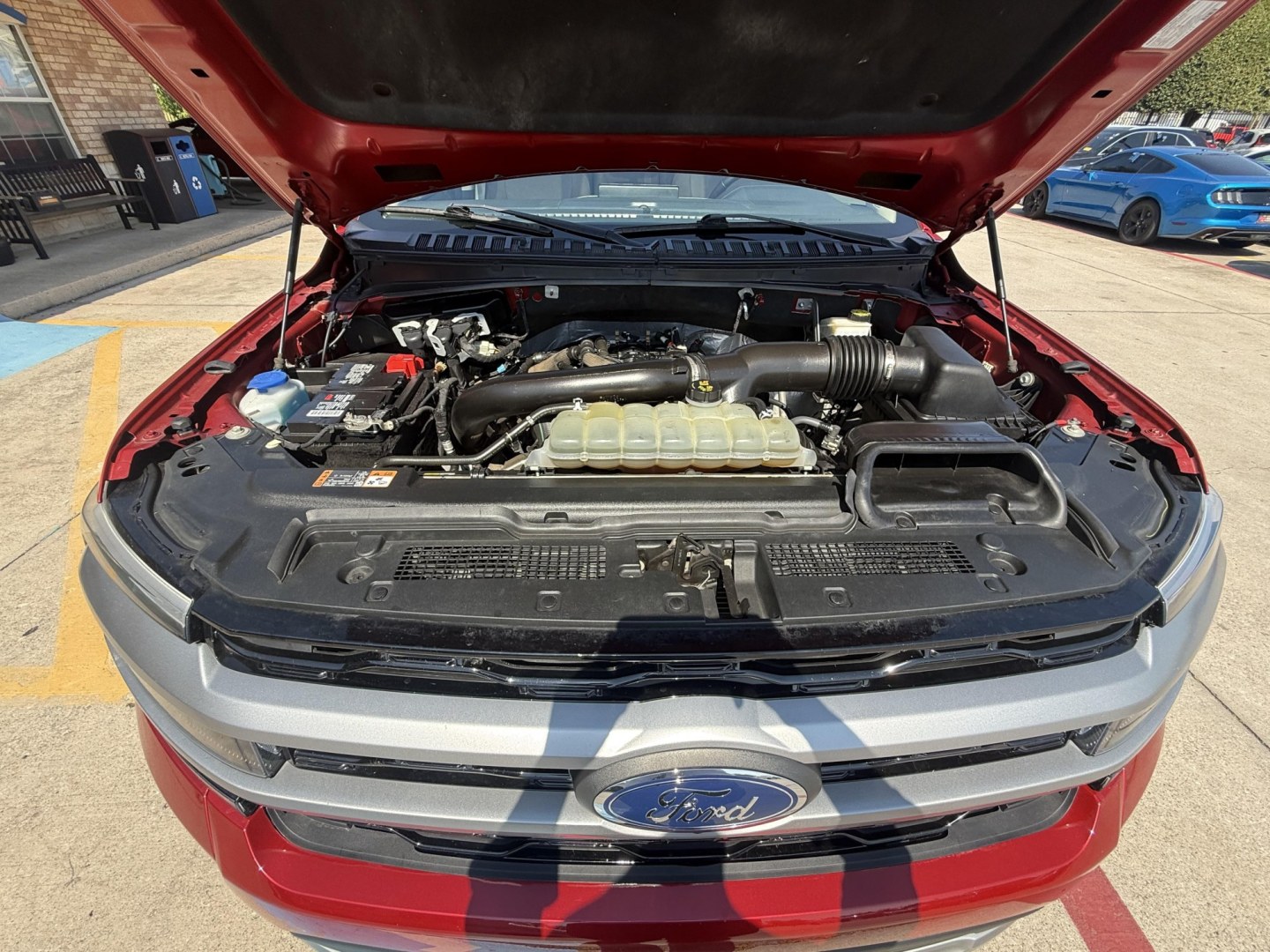 2022 Rapid Red Metallic Tinted Clearcoat /Black Onyx Sandstone Ford Expedition 78357 (1FMJK1JT0NE) with an 3.5L V6 DOHC 24V FFV engine, 6-Speed Automatic transmission, located at 2401 E Main St., Grand Prairie, TX, 75050, (972) 262-4440, 32.748981, -96.969643- Photo#34