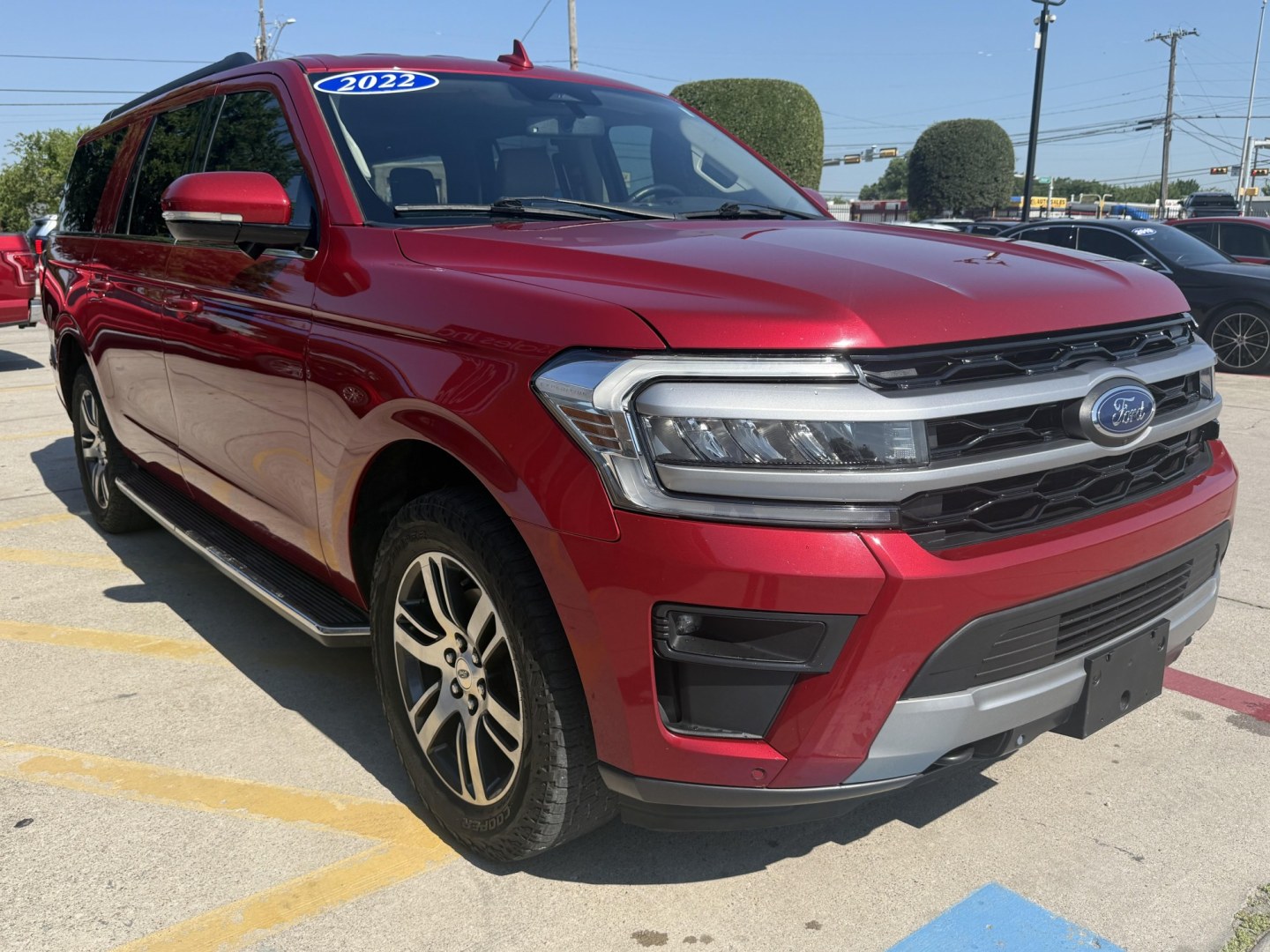 2022 Rapid Red Metallic Tinted Clearcoat /Black Onyx Sandstone Ford Expedition 78357 (1FMJK1JT0NE) with an 3.5L V6 DOHC 24V FFV engine, 6-Speed Automatic transmission, located at 2401 E Main St., Grand Prairie, TX, 75050, (972) 262-4440, 32.748981, -96.969643- Photo#39