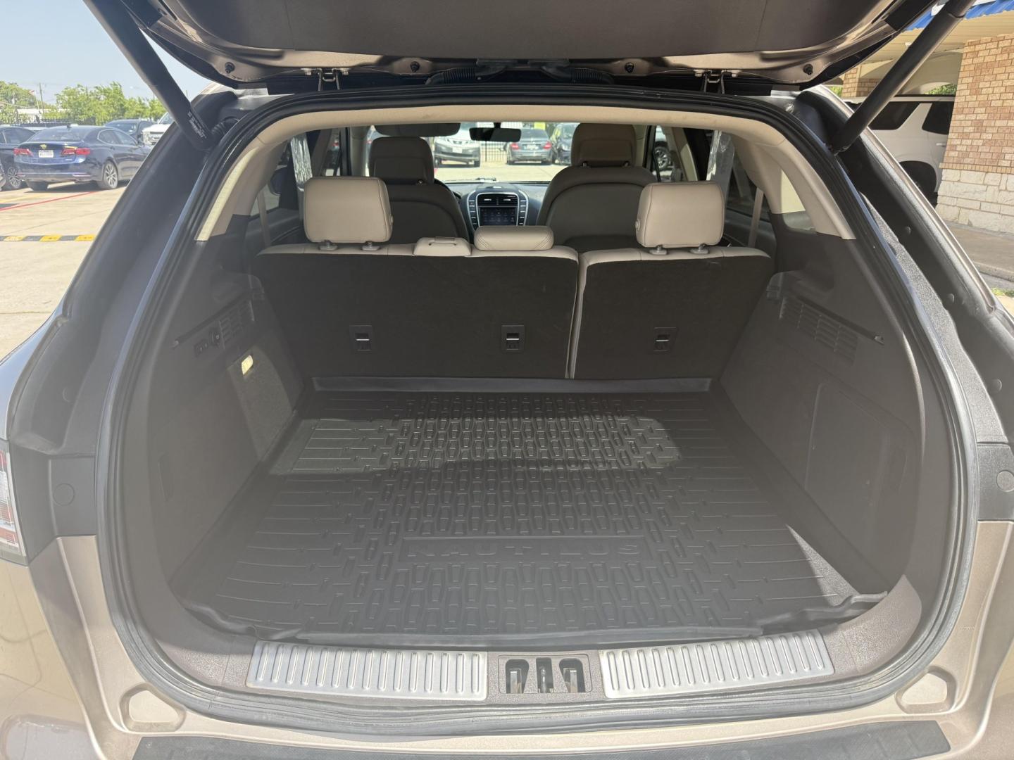 2020 Iced Mocha Metallic /Cappuccino, premium leather Coffee, premium leathe Lincoln Nautilus 72260 (2LMPJ6K96LB) with an 2.0L L4 DOHC 16V engine, 6-Speed Automatic transmission, located at 2401 E Main St., Grand Prairie, TX, 75050, (972) 262-4440, 32.748981, -96.969643- Photo#7