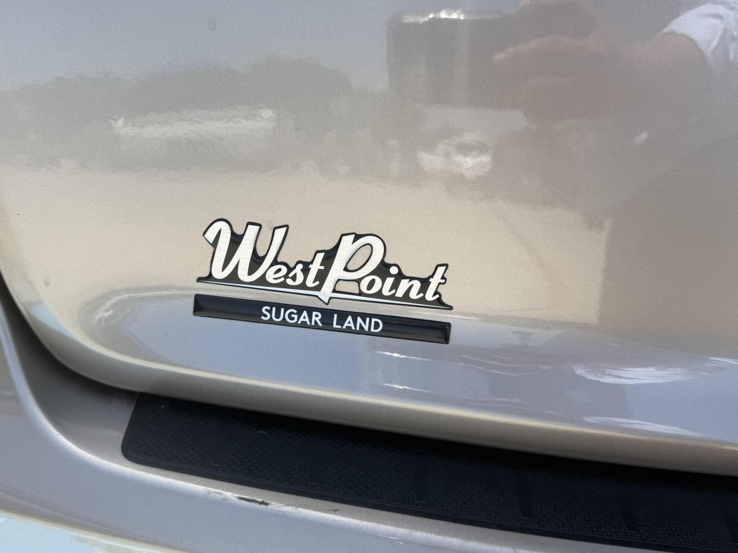2020 Iced Mocha Metallic /Cappuccino, premium leather Coffee, premium leathe Lincoln Nautilus 72260 (2LMPJ6K96LB) with an 2.0L L4 DOHC 16V engine, 6-Speed Automatic transmission, located at 2401 E Main St., Grand Prairie, TX, 75050, (972) 262-4440, 32.748981, -96.969643- Photo#23