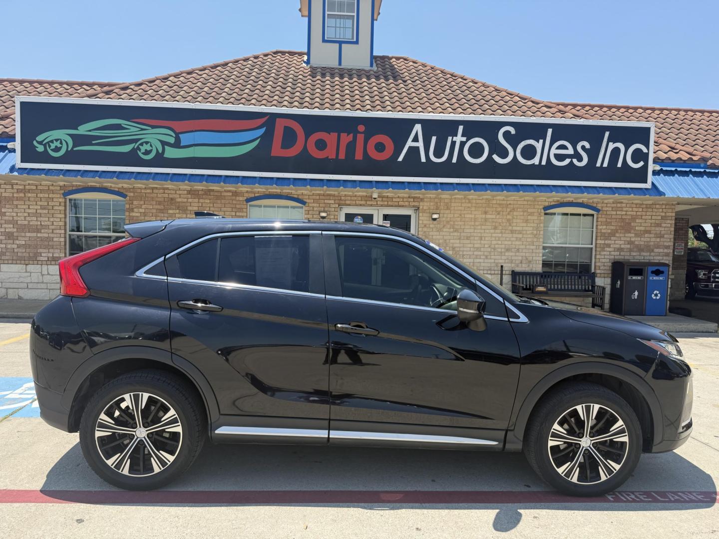2018 Tarmac Black Metallic /Black, premium cloth Gray, premium cloth Mitsubishi Eclipse Cross 61264 (JA4AT5AA4JZ) with an 1.5L L4 DOHC 16V engine, Continuously Variable Transmission transmission, located at 2401 E Main St., Grand Prairie, TX, 75050, (972) 262-4440, 32.748981, -96.969643- Photo#5