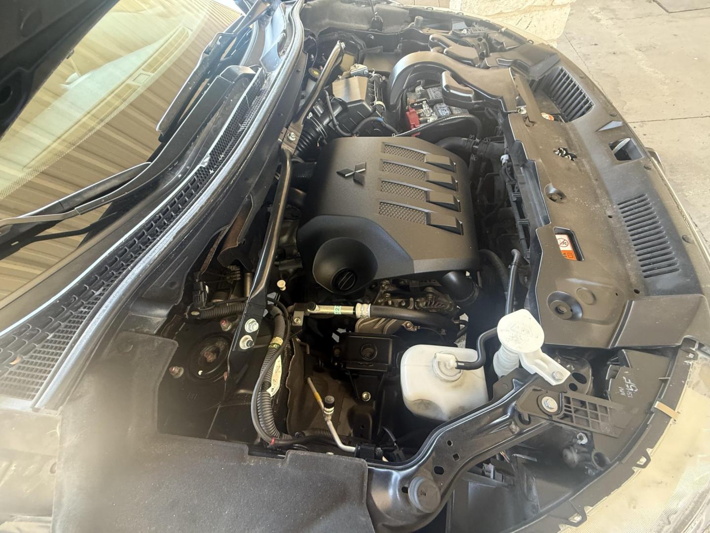 2018 Tarmac Black Metallic /Black, premium cloth Gray, premium cloth Mitsubishi Eclipse Cross 61264 (JA4AT5AA4JZ) with an 1.5L L4 DOHC 16V engine, Continuously Variable Transmission transmission, located at 2401 E Main St., Grand Prairie, TX, 75050, (972) 262-4440, 32.748981, -96.969643- Photo#7