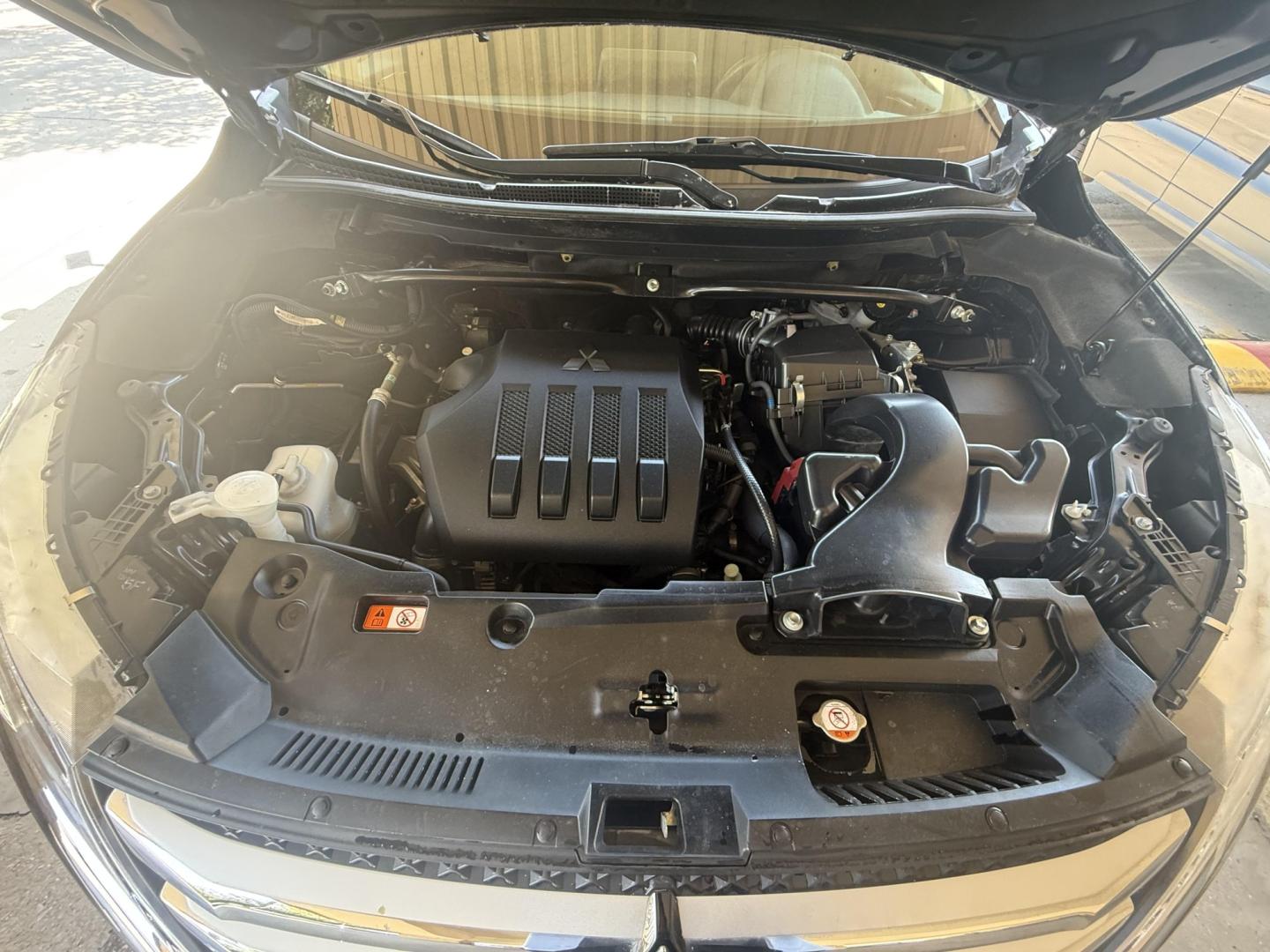 2018 Tarmac Black Metallic /Black, premium cloth Gray, premium cloth Mitsubishi Eclipse Cross 61264 (JA4AT5AA4JZ) with an 1.5L L4 DOHC 16V engine, Continuously Variable Transmission transmission, located at 2401 E Main St., Grand Prairie, TX, 75050, (972) 262-4440, 32.748981, -96.969643- Photo#14
