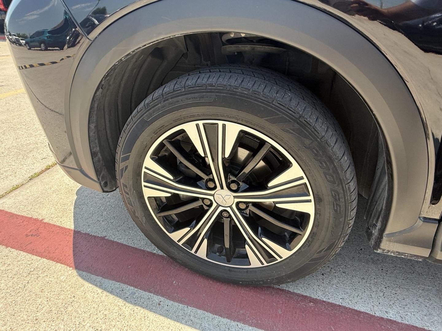 2018 Tarmac Black Metallic /Black, premium cloth Gray, premium cloth Mitsubishi Eclipse Cross 61264 (JA4AT5AA4JZ) with an 1.5L L4 DOHC 16V engine, Continuously Variable Transmission transmission, located at 2401 E Main St., Grand Prairie, TX, 75050, (972) 262-4440, 32.748981, -96.969643- Photo#27