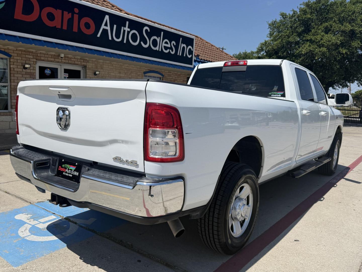 2022 Bright White Clear Coat /Black Black/Diesel Gray RAM 3500 77979 (3C63R3GJXNG) with an 6.4L V8 OHV 16V engine, 6-Speed Automatic transmission, located at 2401 E Main St., Grand Prairie, TX, 75050, (972) 262-4440, 32.748981, -96.969643- Photo#11