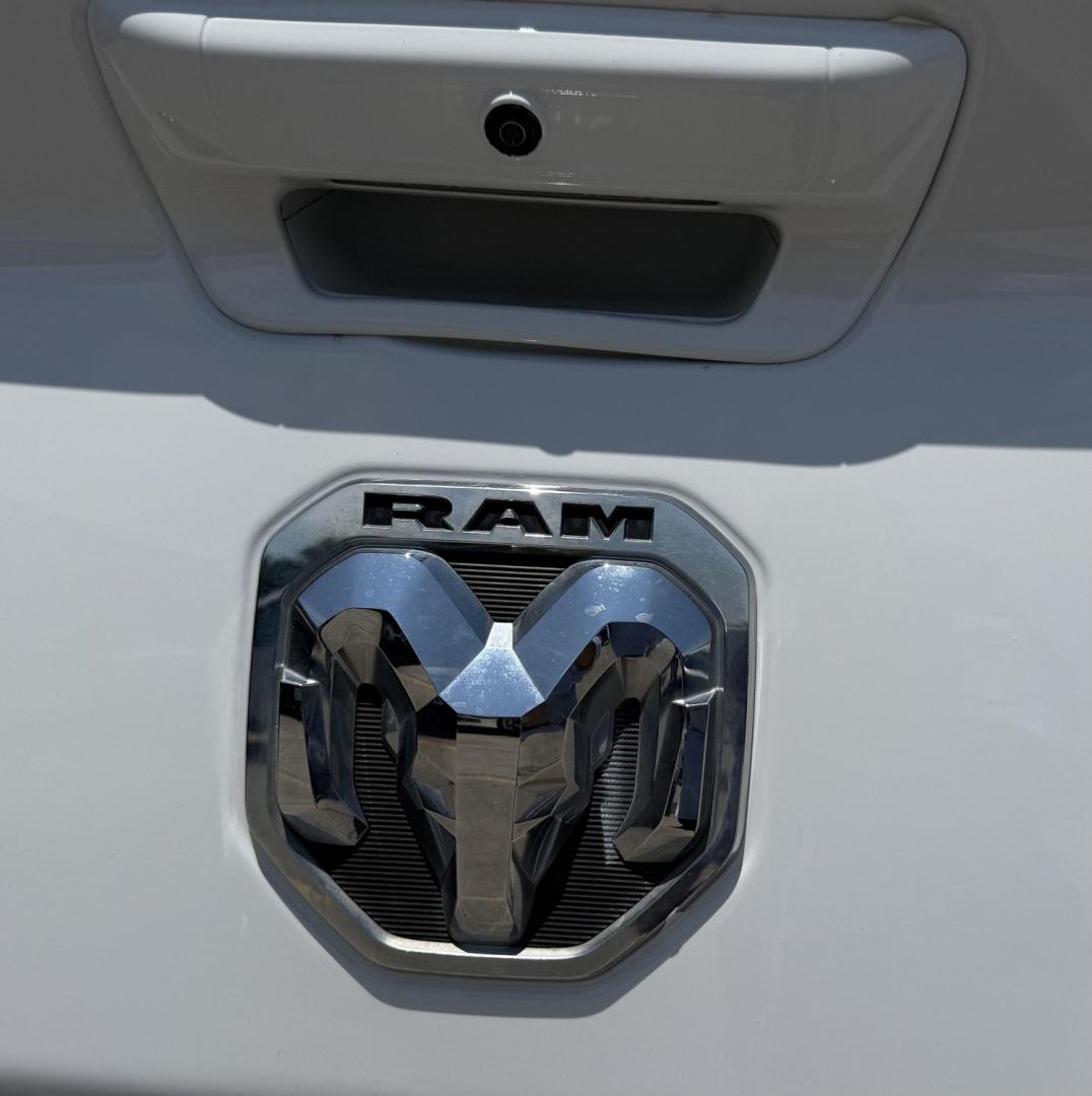 2022 Bright White Clear Coat /Black Black/Diesel Gray RAM 3500 77979 (3C63R3GJXNG) with an 6.4L V8 OHV 16V engine, 6-Speed Automatic transmission, located at 2401 E Main St., Grand Prairie, TX, 75050, (972) 262-4440, 32.748981, -96.969643- Photo#14