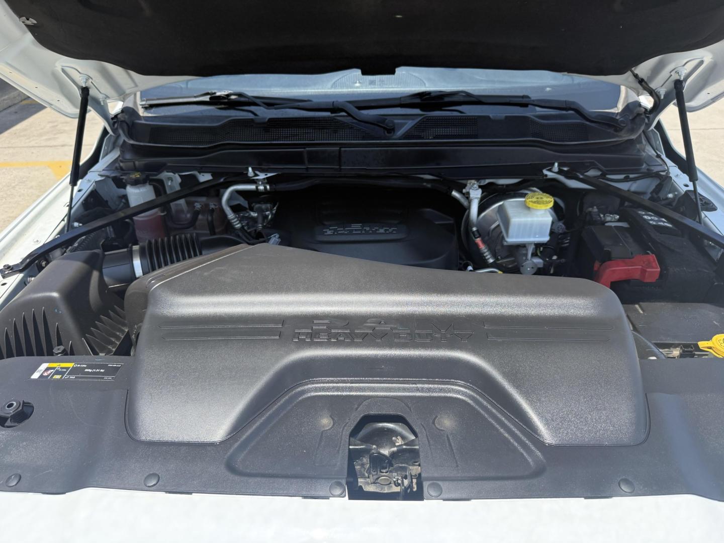 2022 Bright White Clear Coat /Black Black/Diesel Gray RAM 3500 77979 (3C63R3GJXNG) with an 6.4L V8 OHV 16V engine, 6-Speed Automatic transmission, located at 2401 E Main St., Grand Prairie, TX, 75050, (972) 262-4440, 32.748981, -96.969643- Photo#19